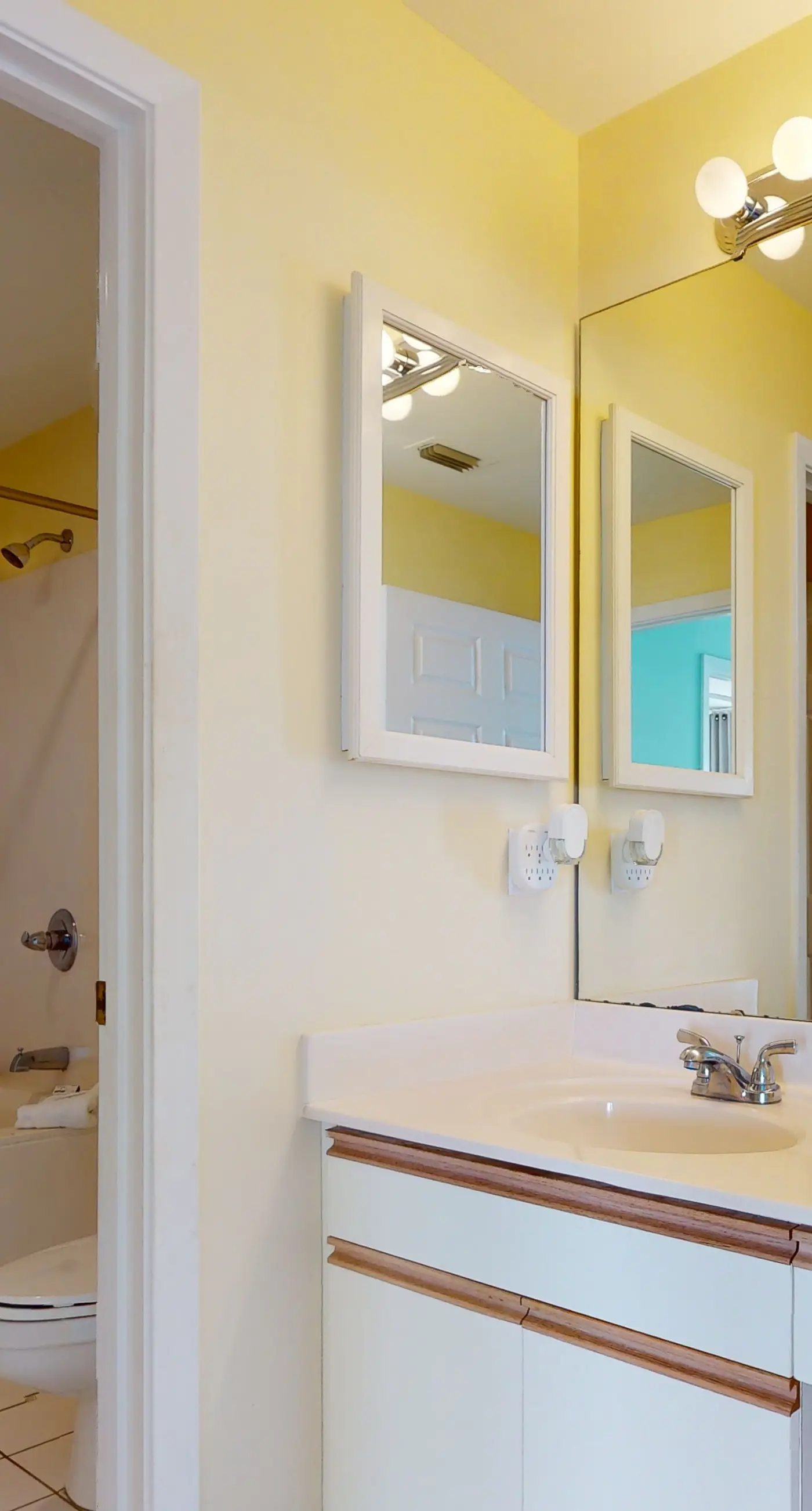 Waterfront Condo with Balcony, Washer/Dryer & Shared Pool