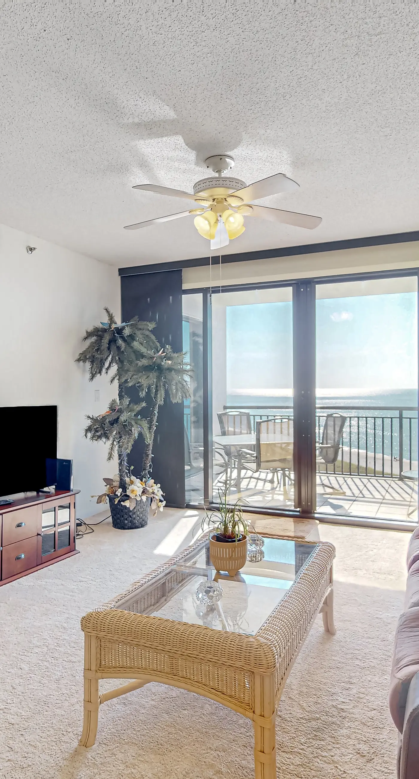 Beachfront Condo with Gulf-View, Balcony, with Shared Pool, & Gym