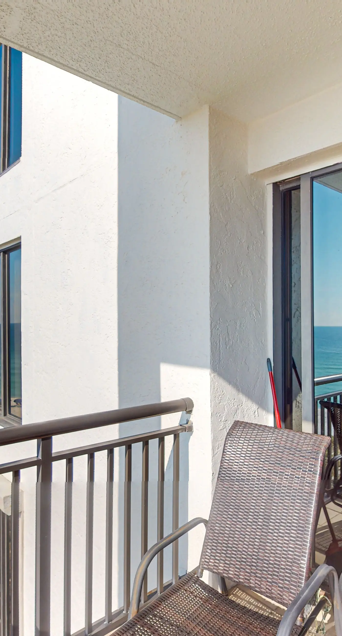 Beachfront Condo with Gulf-View, Balcony, with Shared Pool, & Gym