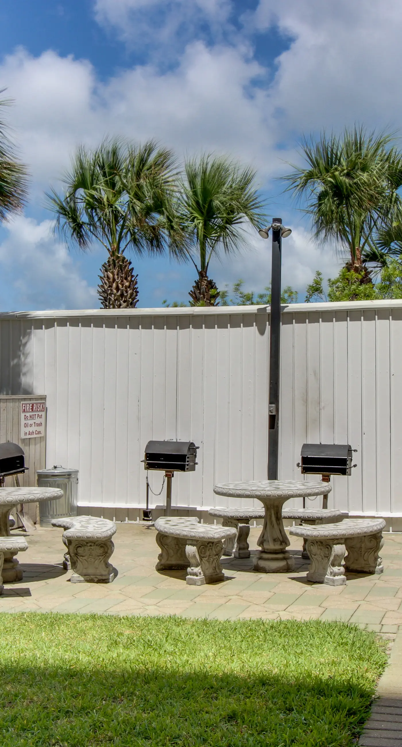 Beachfront Condo with Gulf-View, Balcony, with Shared Pool, & Gym