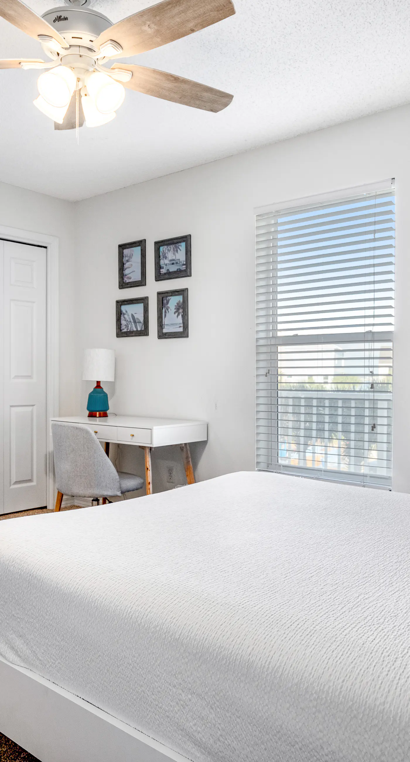 Sunny beachside condo with pool, central AC & washer&dryer