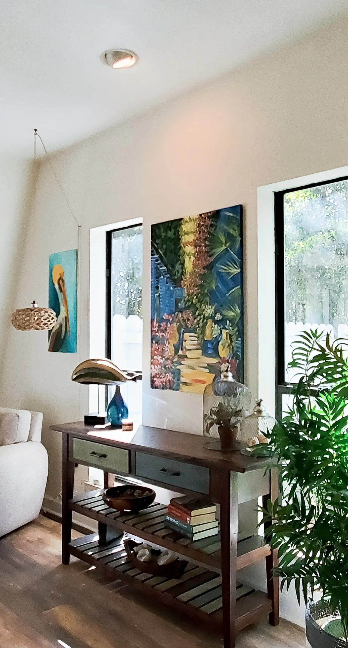 Updated dog-friendly home with private outdoor pool, patio, fireplace, W/D, AC