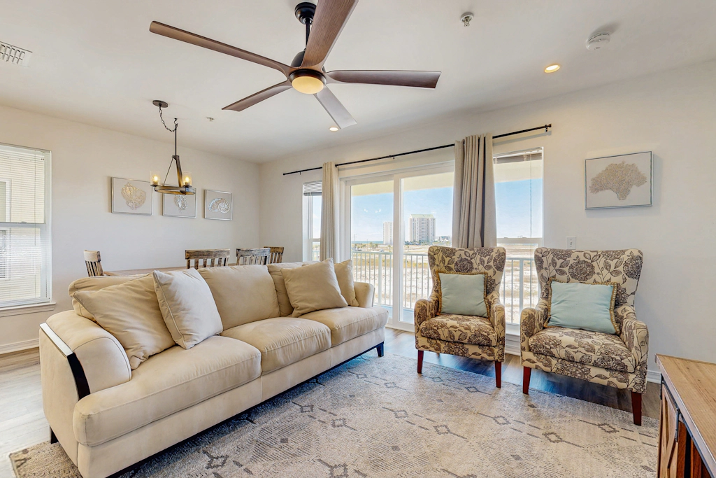 Gorgeous coastal home with shared pool & easy beach access