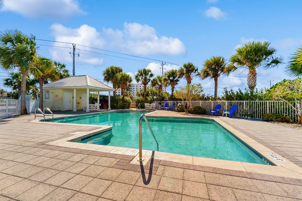 Gorgeous coastal home with shared pool & easy beach access