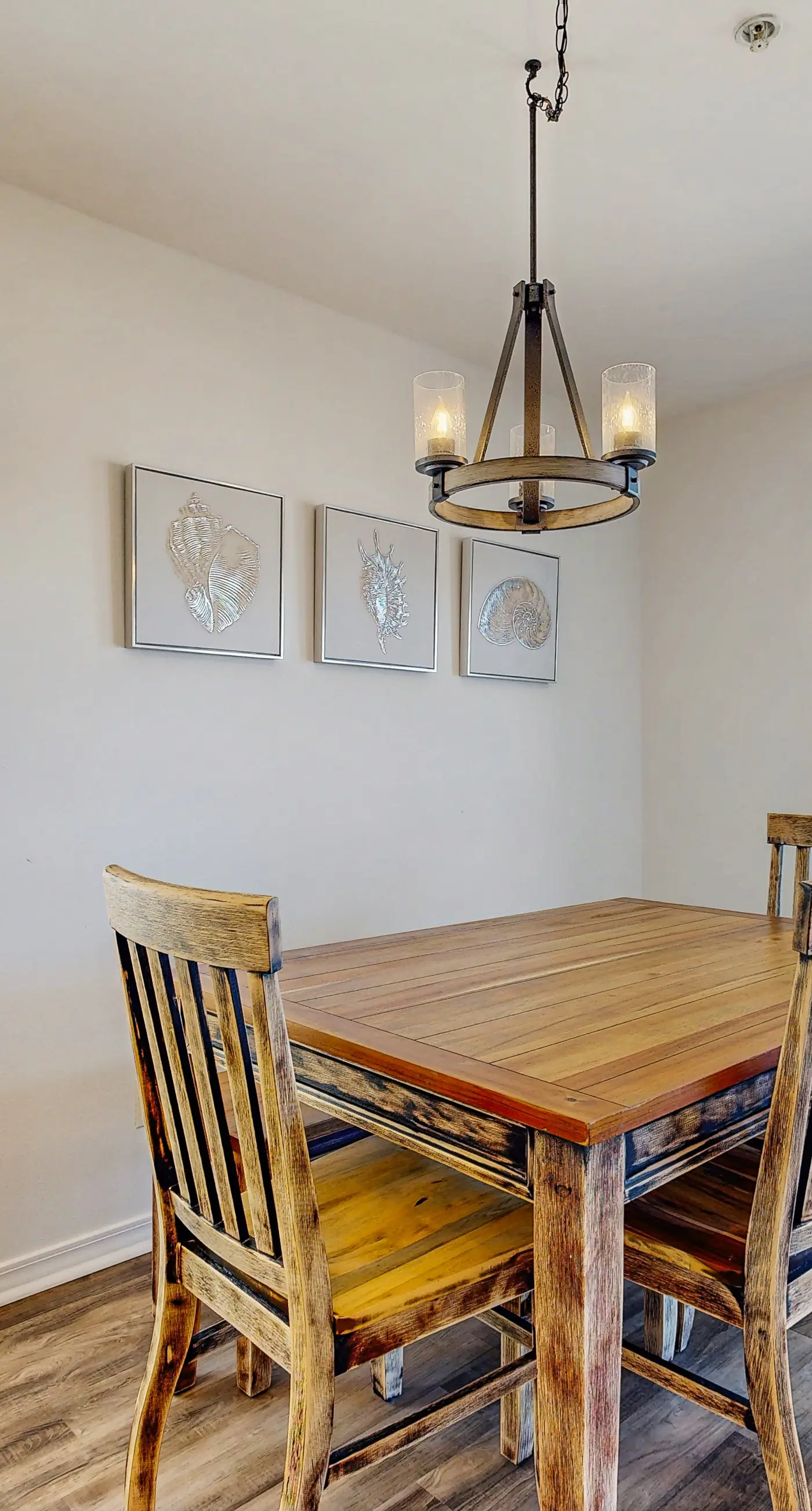 Gorgeous coastal home with shared pool & easy beach access