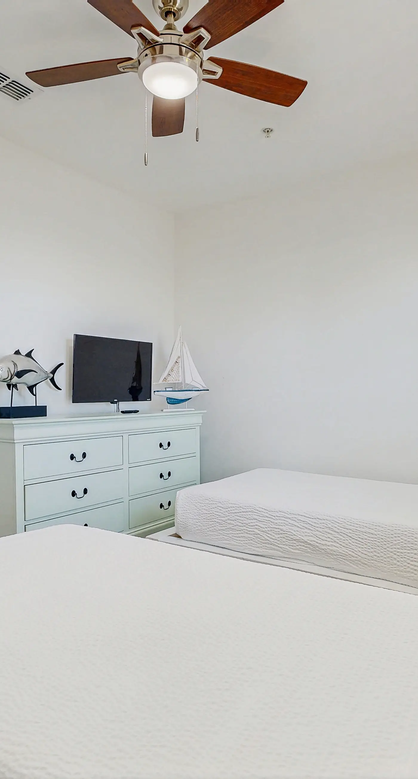 Gorgeous coastal home with shared pool & easy beach access