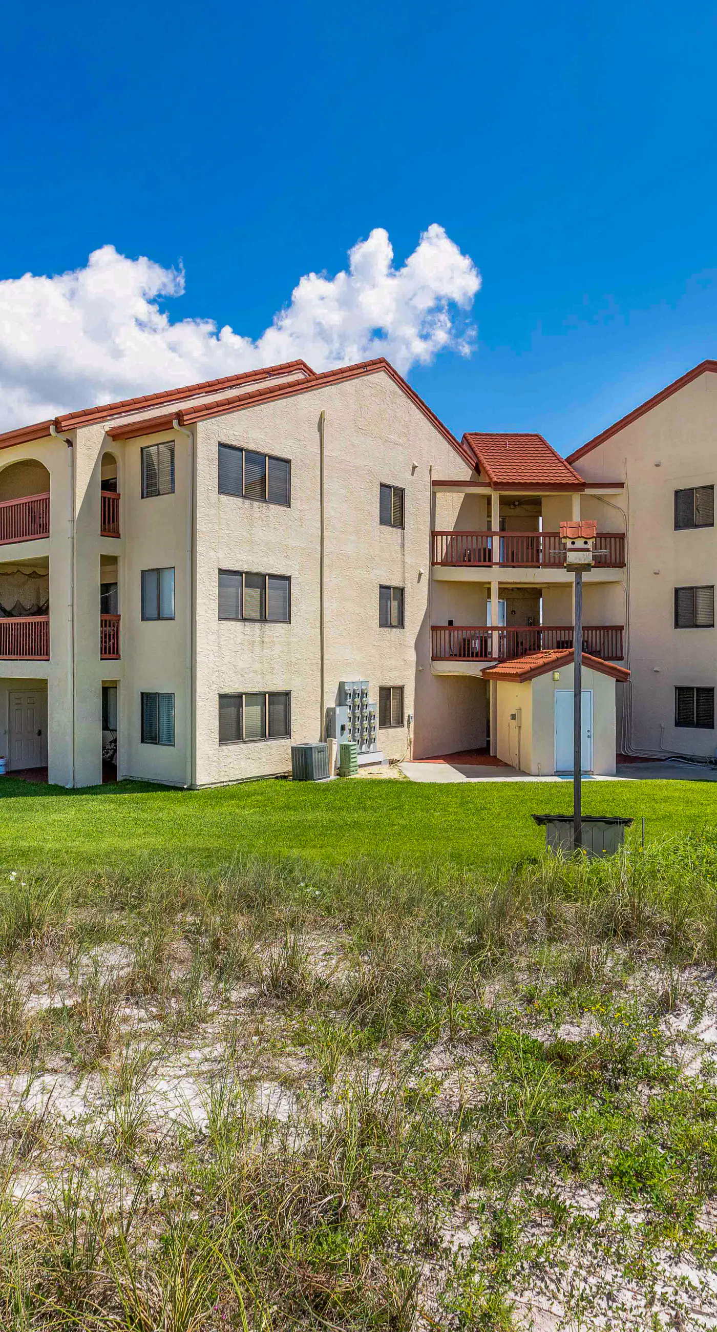 Ground-Floor Condo near the Beach w/Private W/D, A/C, Shared Outdoor Pool
