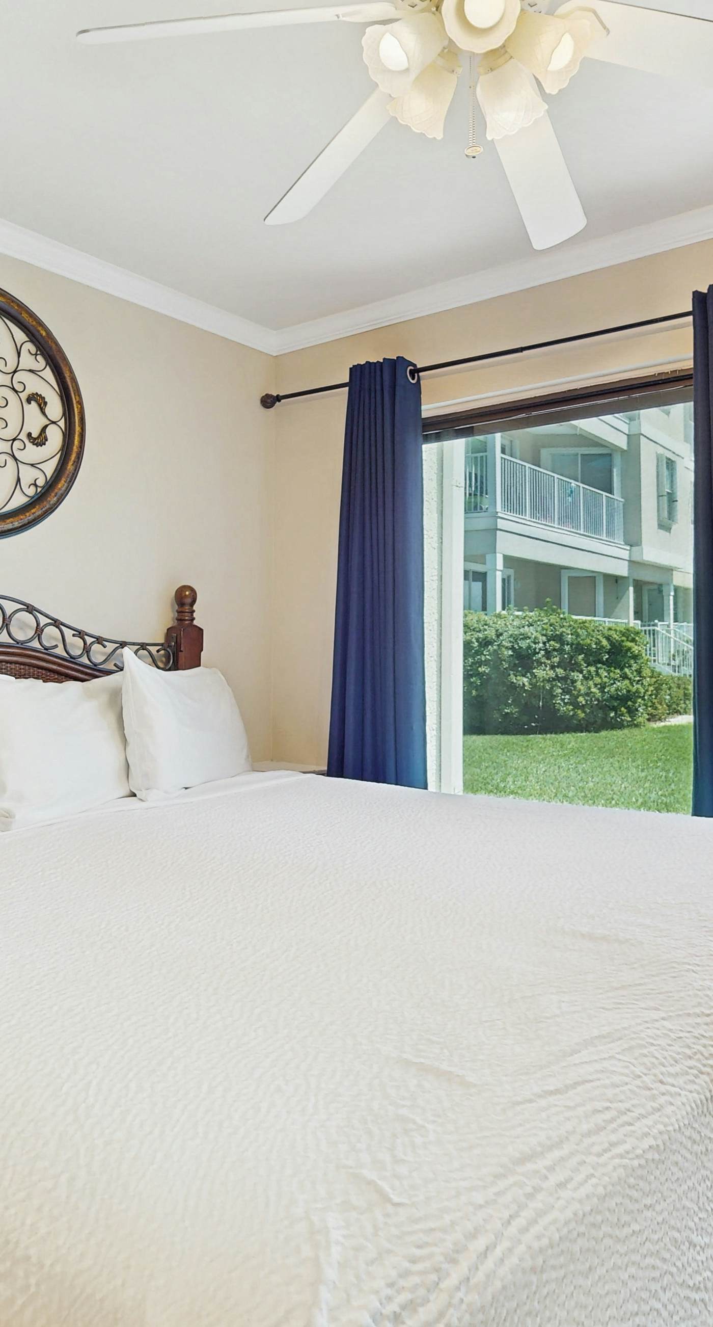 Studio with a patio, pool access, and central AC - snowbird friendly