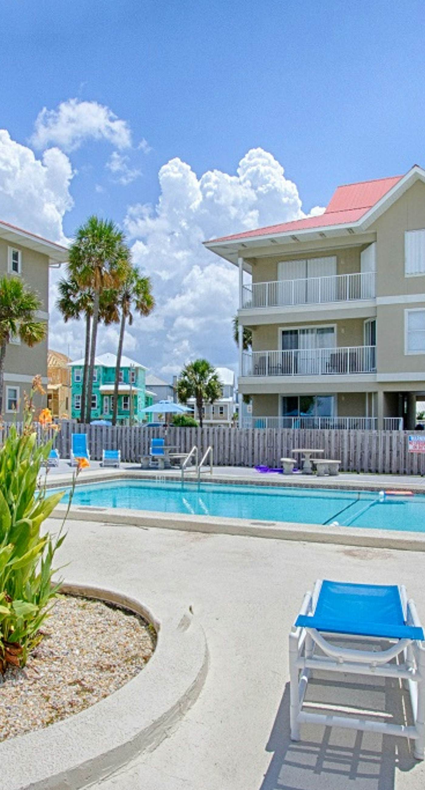 Studio with a patio, pool access, and central AC - snowbird friendly