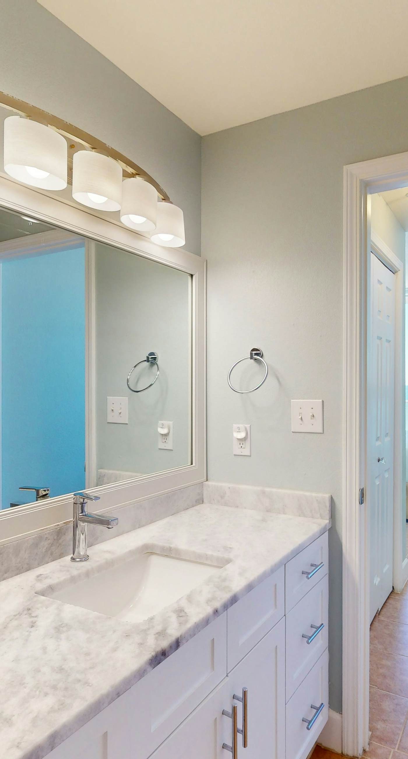 Gulf-front master on the 2nd floor No elevators needed from garage walkover