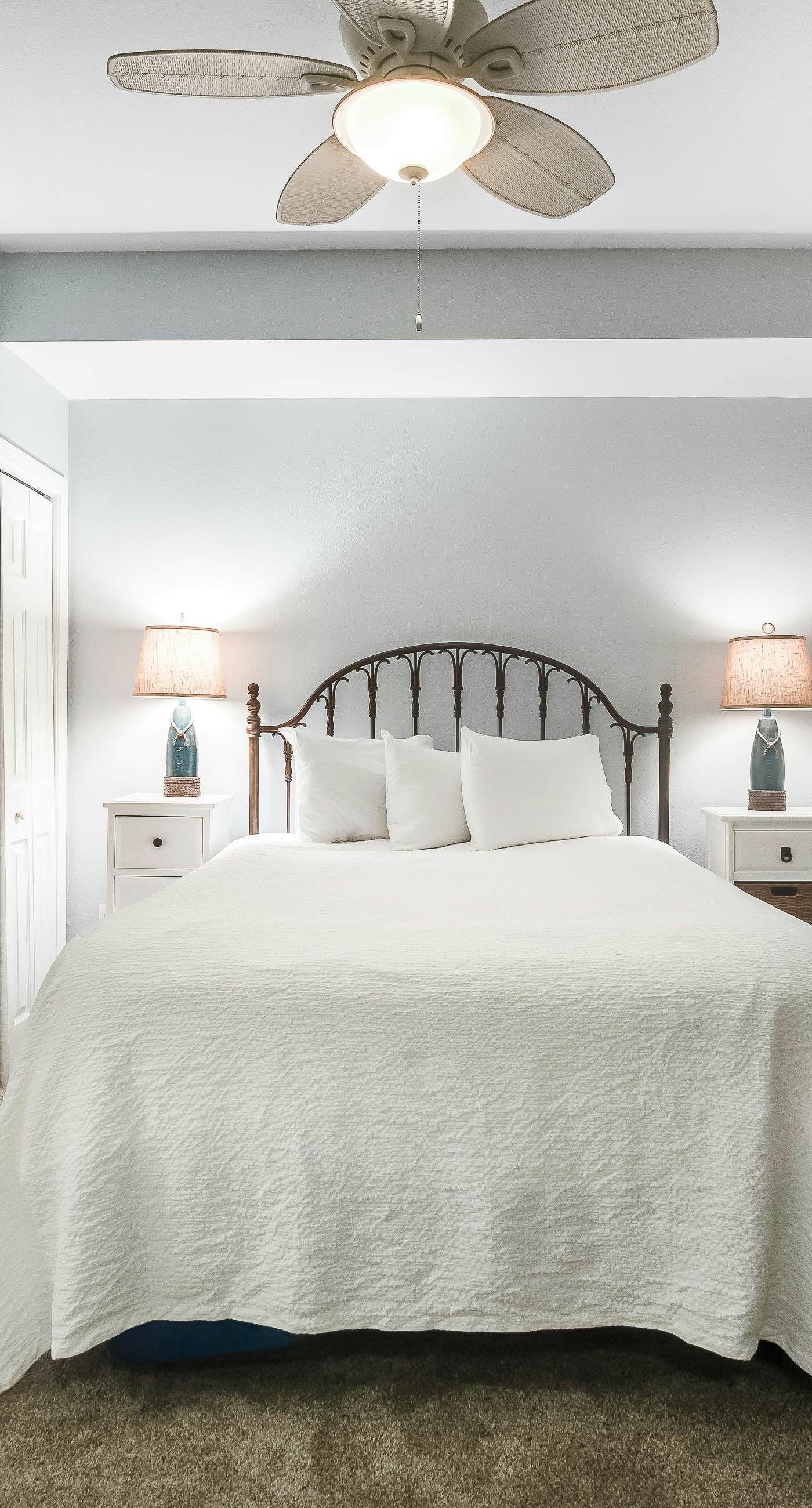 Beachfront dream with central AC, washer/dryer, pools & hot tub