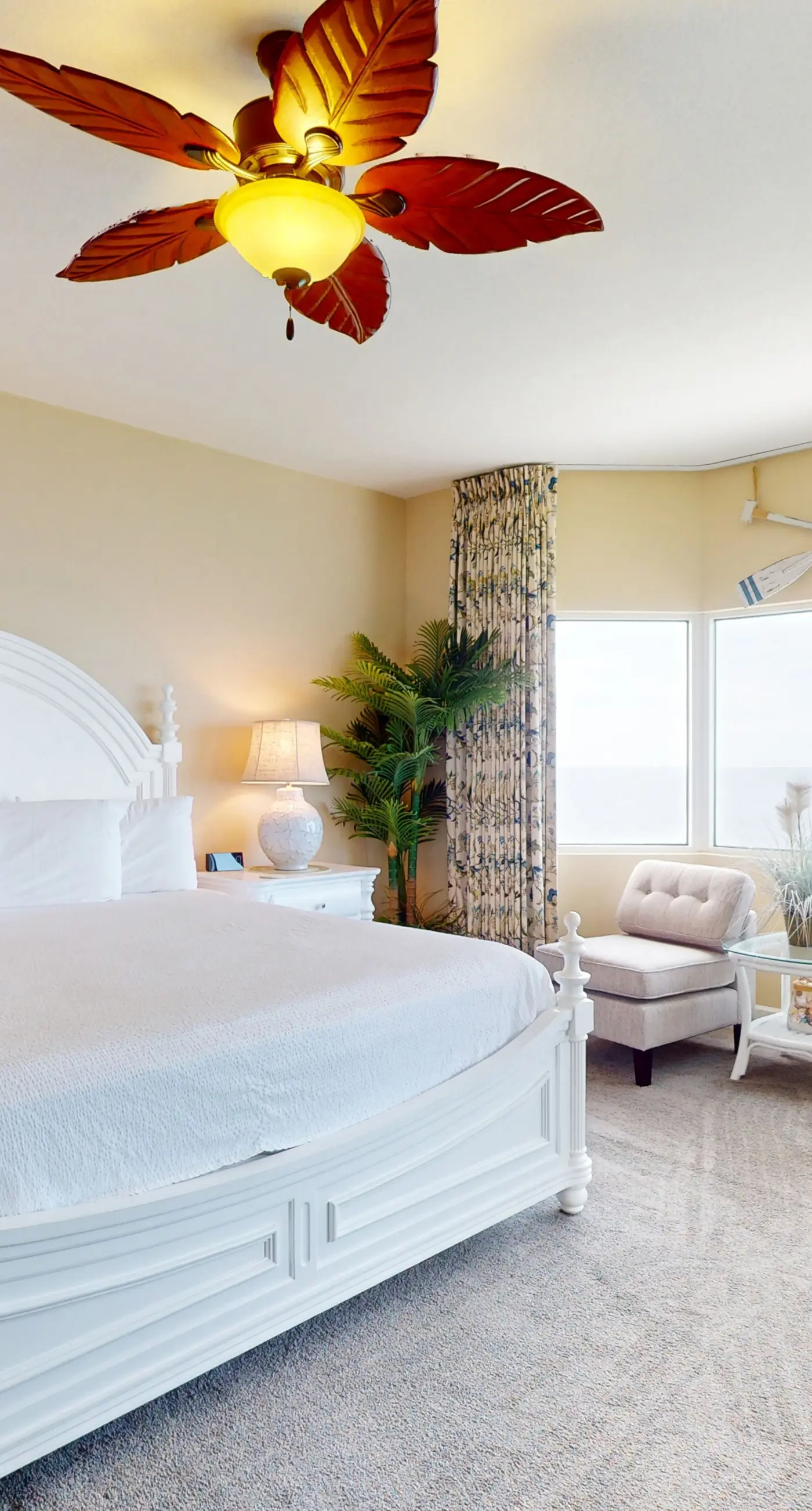 Remodeled family-friendly, beachfront condo w/ Gulf views, Pool & Hot tub