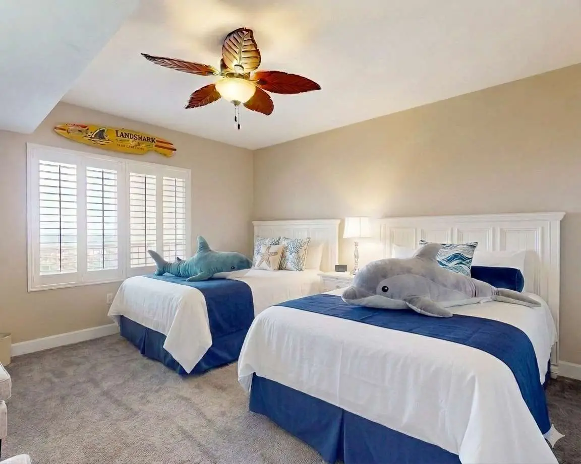 Remodeled family-friendly, beachfront condo w/ Gulf views, Pool & Hot tub