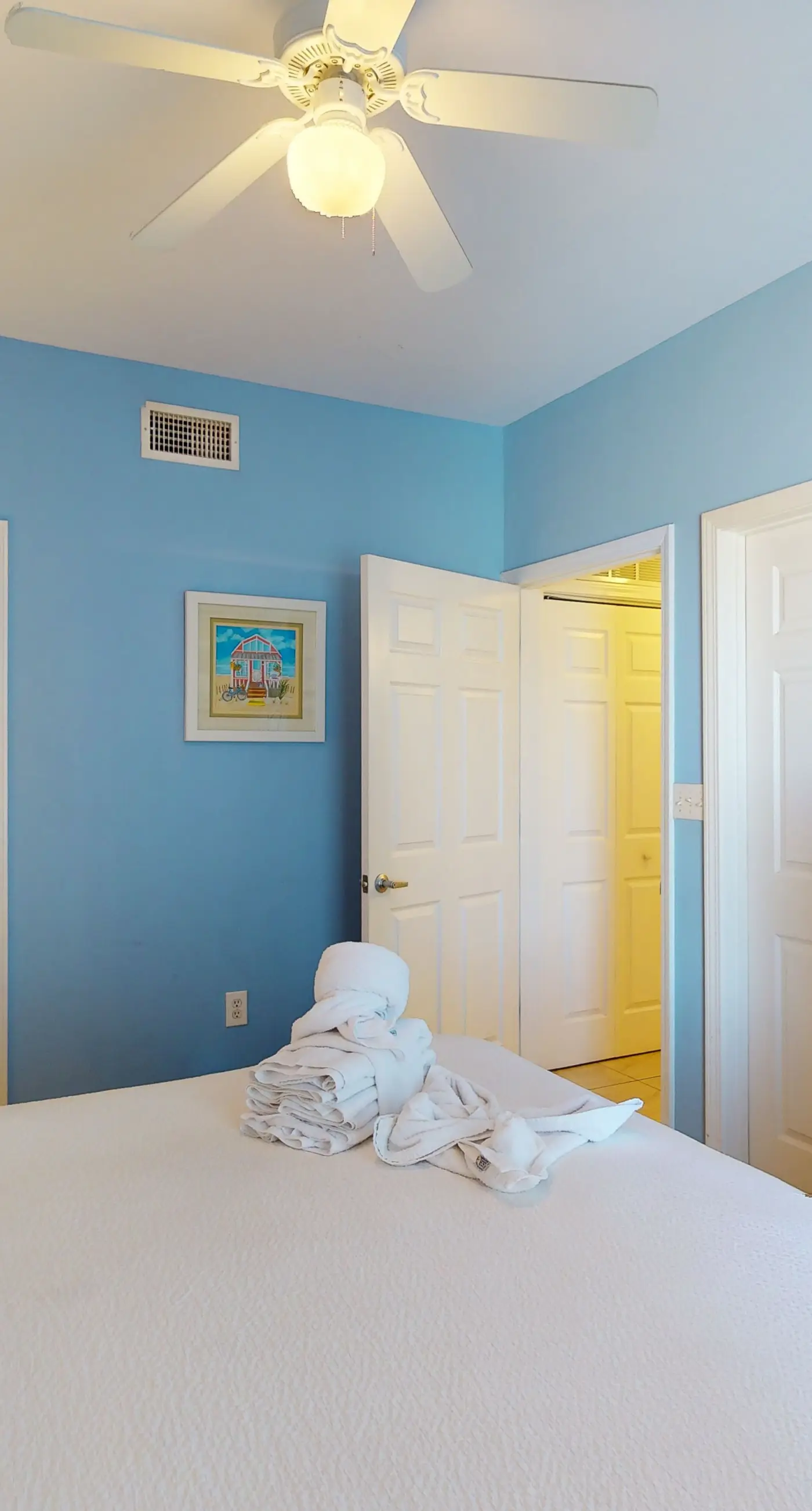 Gulf-Front Condo on 19th Floor w/Furnished Balcony, Shared Pools & Hot tubs