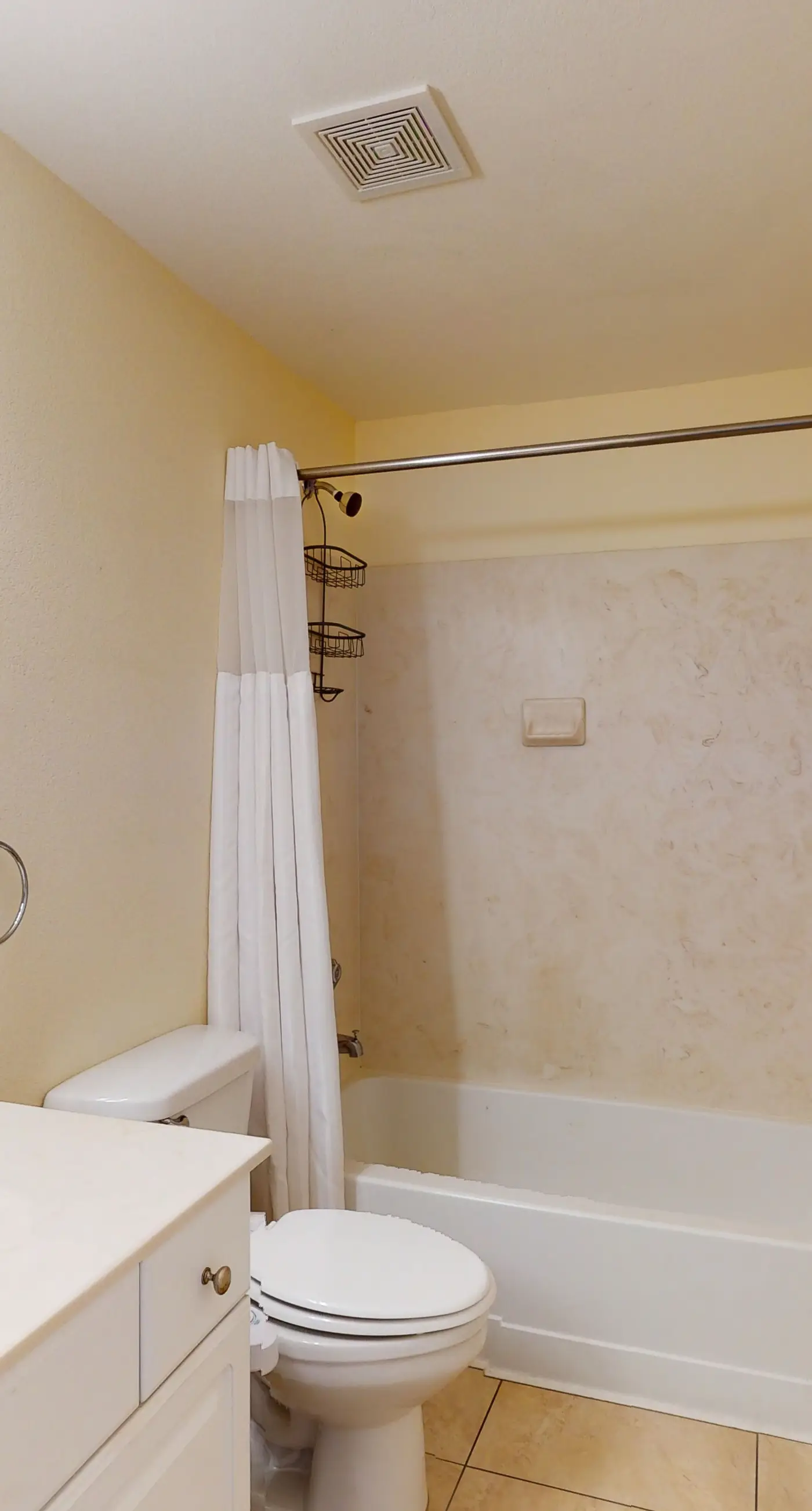 Gulf-Front Condo on 19th Floor w/Furnished Balcony, Shared Pools & Hot tubs