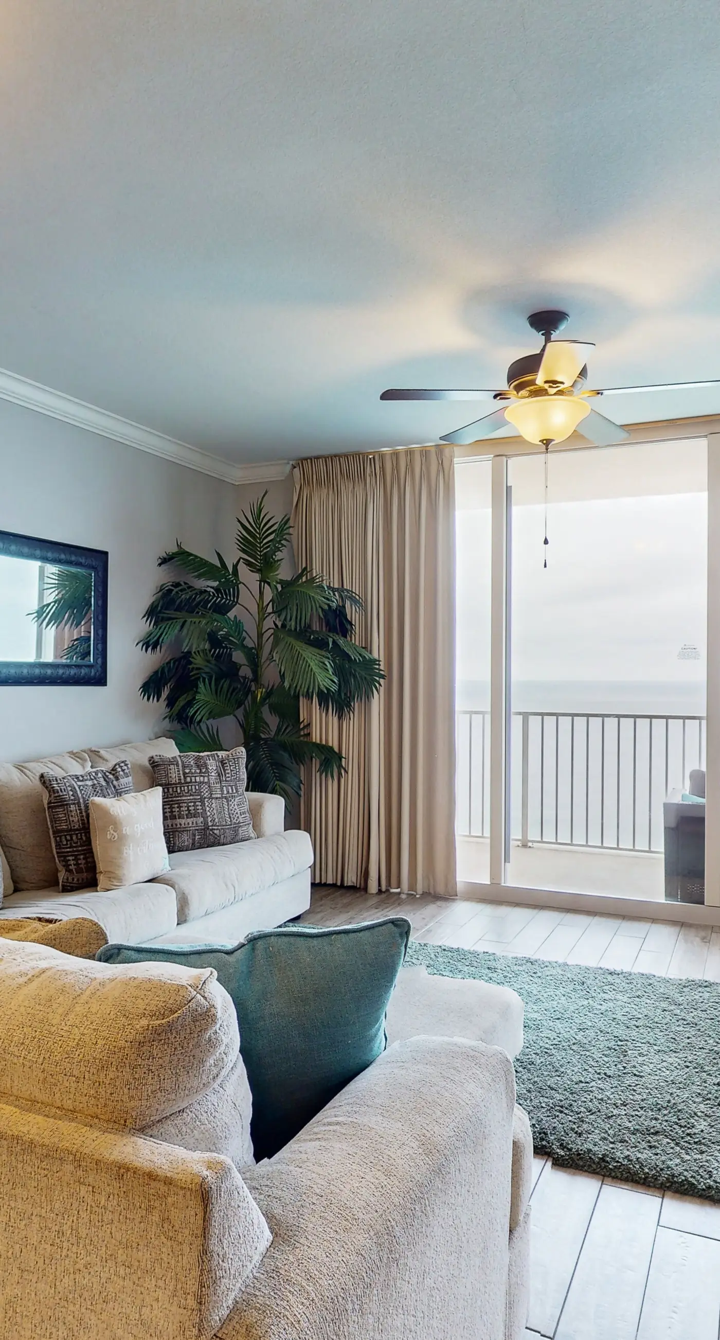 19th-floor Gulf-front condo with Gulf views, pools, hot tubs, tennis, sauna, gym