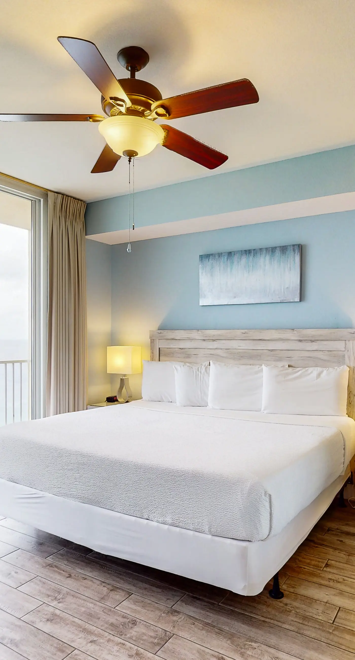 19th-floor Gulf-front condo with Gulf views, pools, hot tubs, tennis, sauna, gym