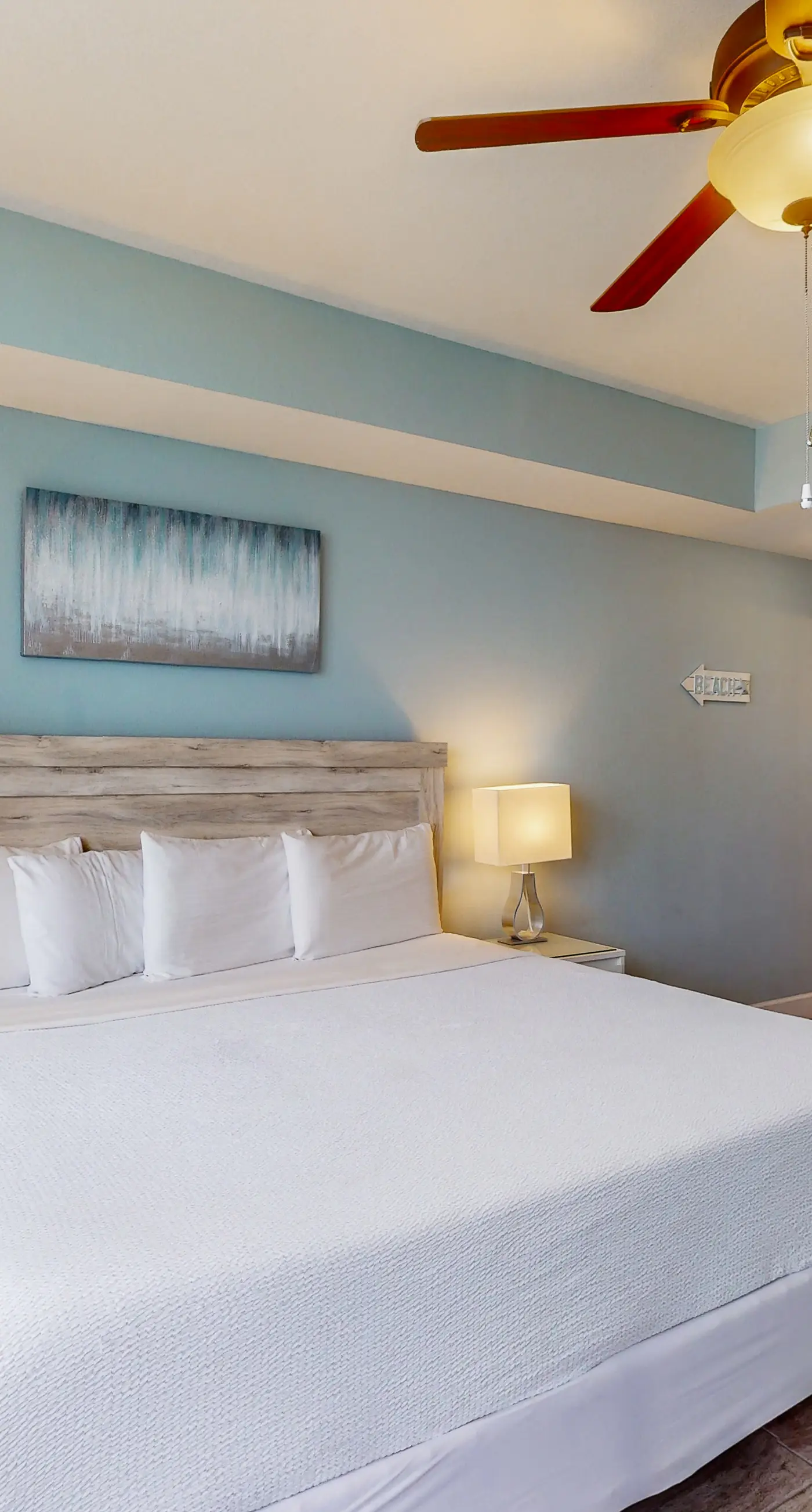 19th-floor Gulf-front condo with Gulf views, pools, hot tubs, tennis, sauna, gym