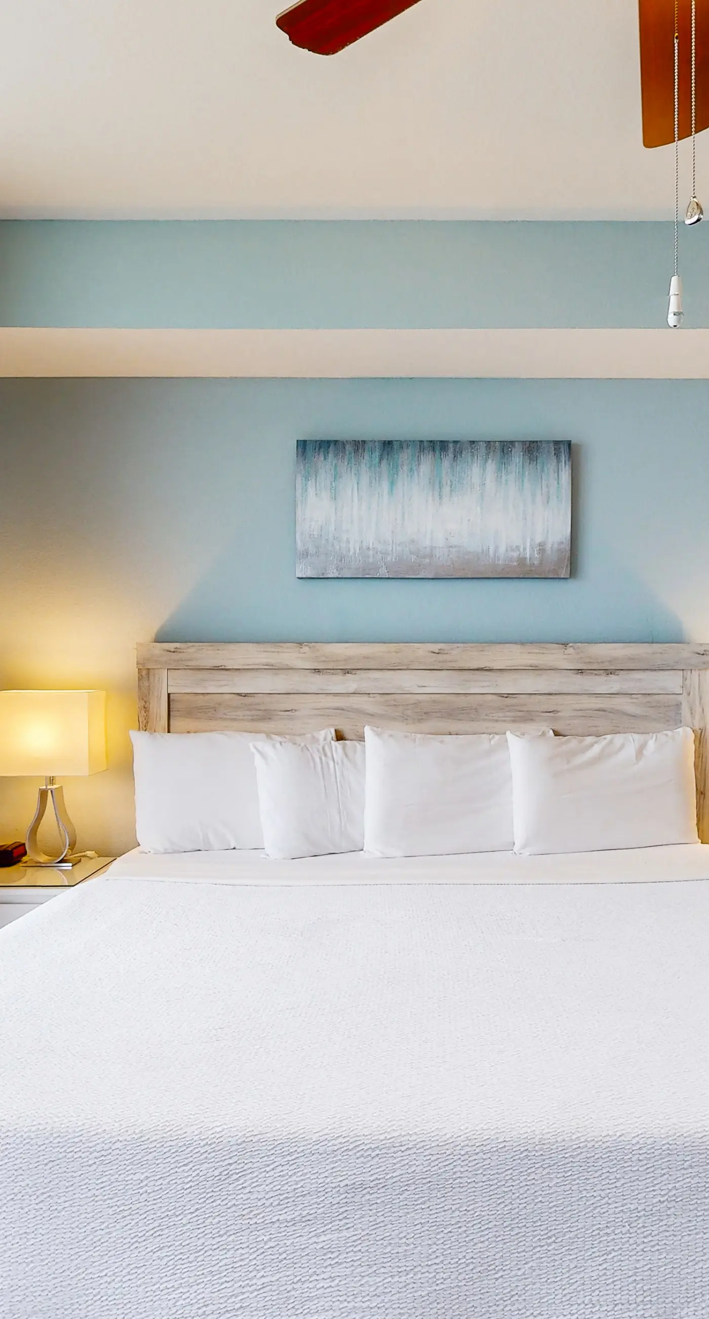 19th-floor Gulf-front condo with Gulf views, pools, hot tubs, tennis, sauna, gym