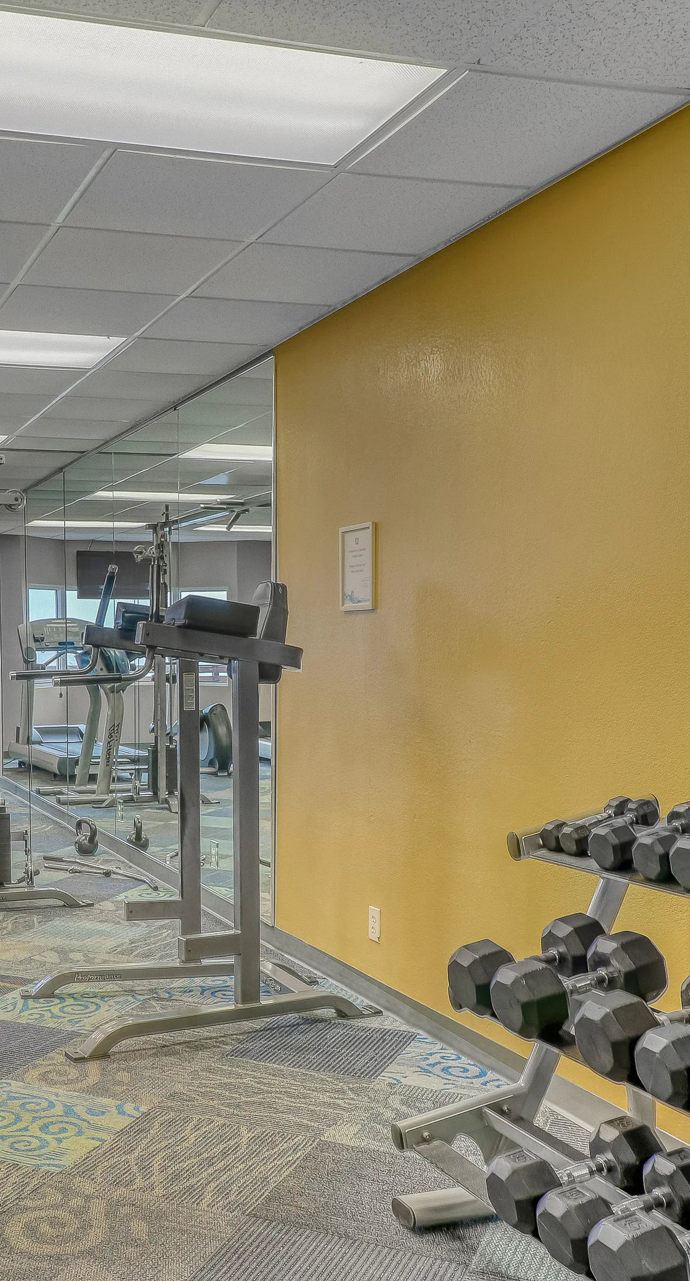 19th-floor Gulf-front condo with Gulf views, pools, hot tubs, tennis, sauna, gym