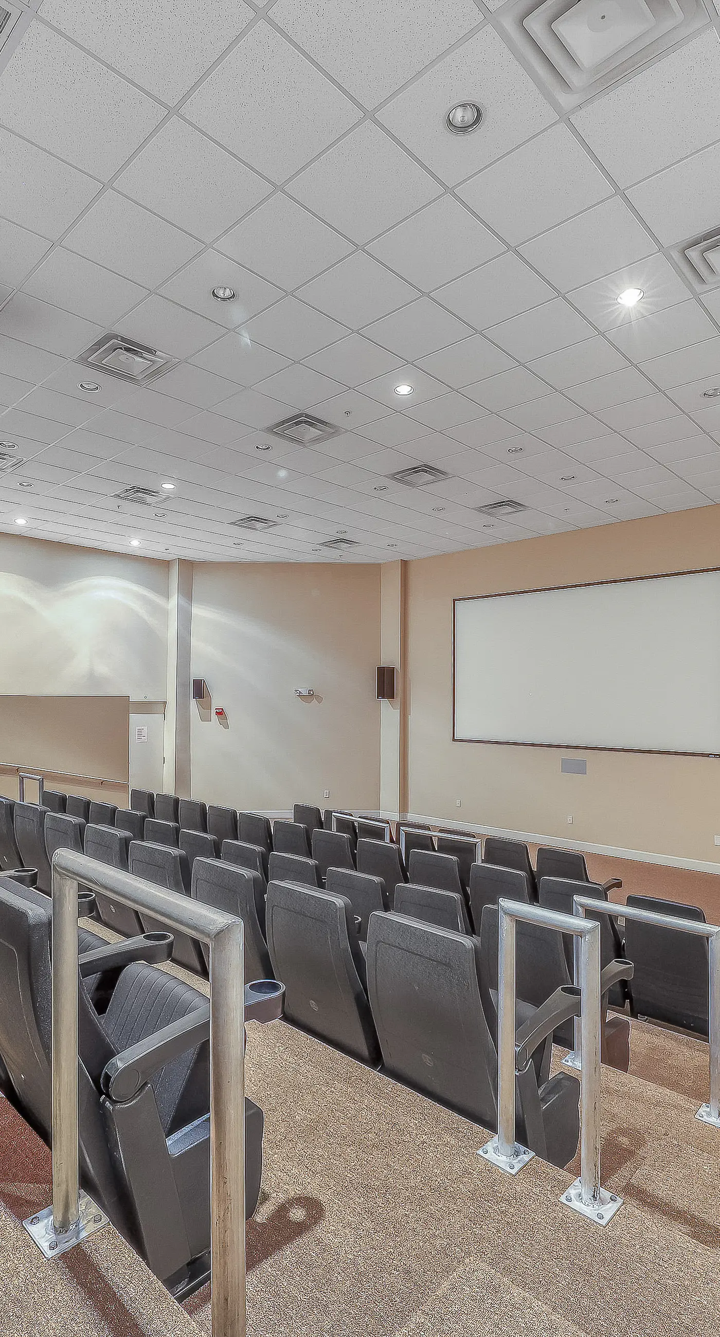 19th-floor Gulf-front condo with Gulf views, pools, hot tubs, tennis, sauna, gym