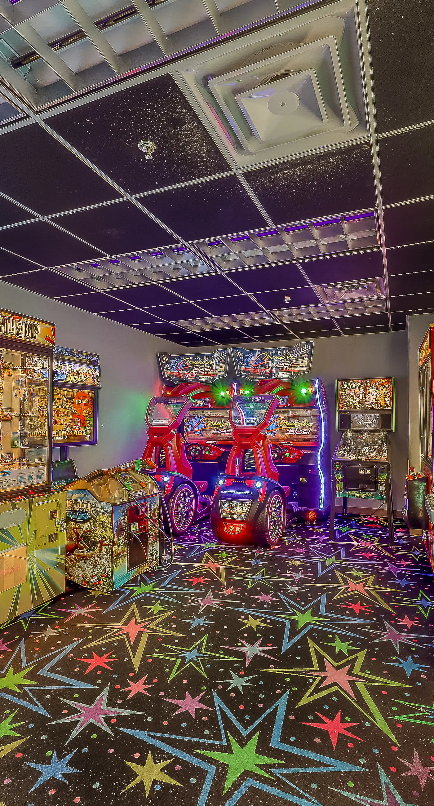 19th-floor Gulf-front condo with Gulf views, pools, hot tubs, tennis, sauna, gym