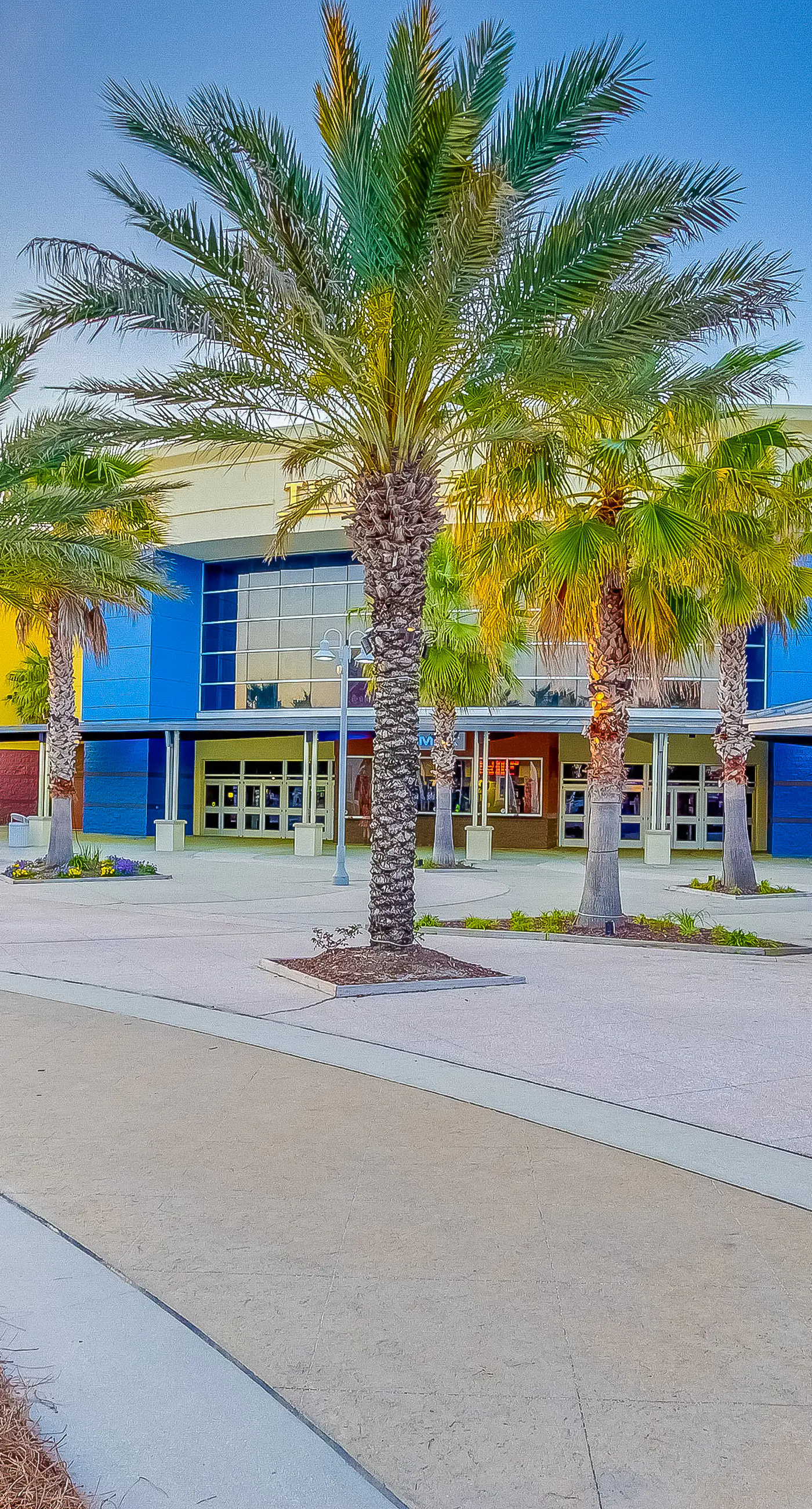 19th-floor Gulf-front condo with Gulf views, pools, hot tubs, tennis, sauna, gym