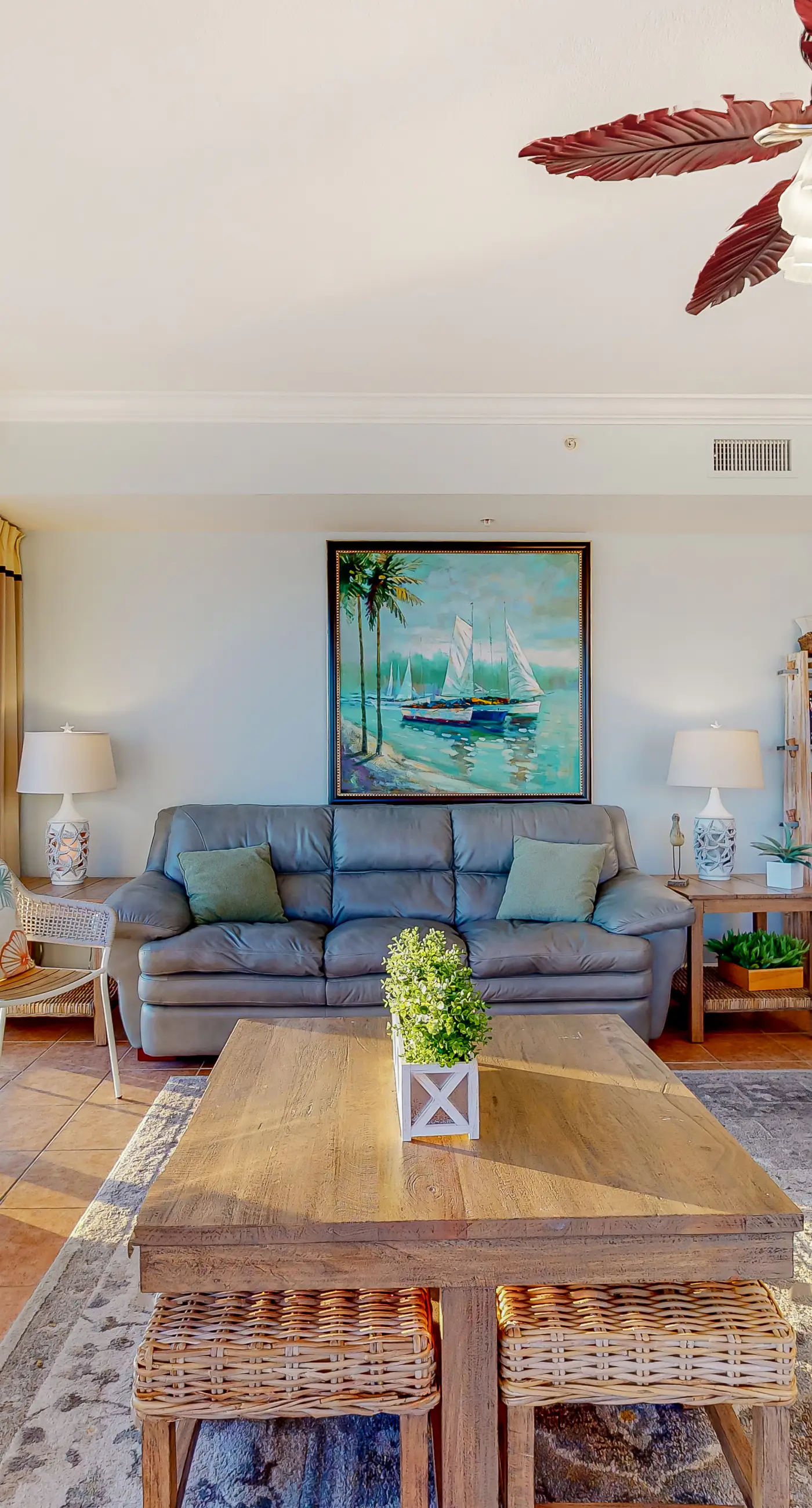 Spacious high-rise condo with stunning beachfront views, pools & hot tubs