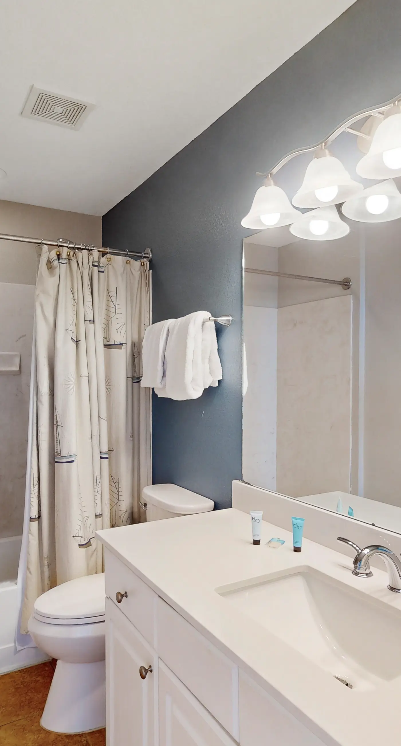 21st Floor Oceanfront Condo with Shared Pool & Hot Tub, Ocean View