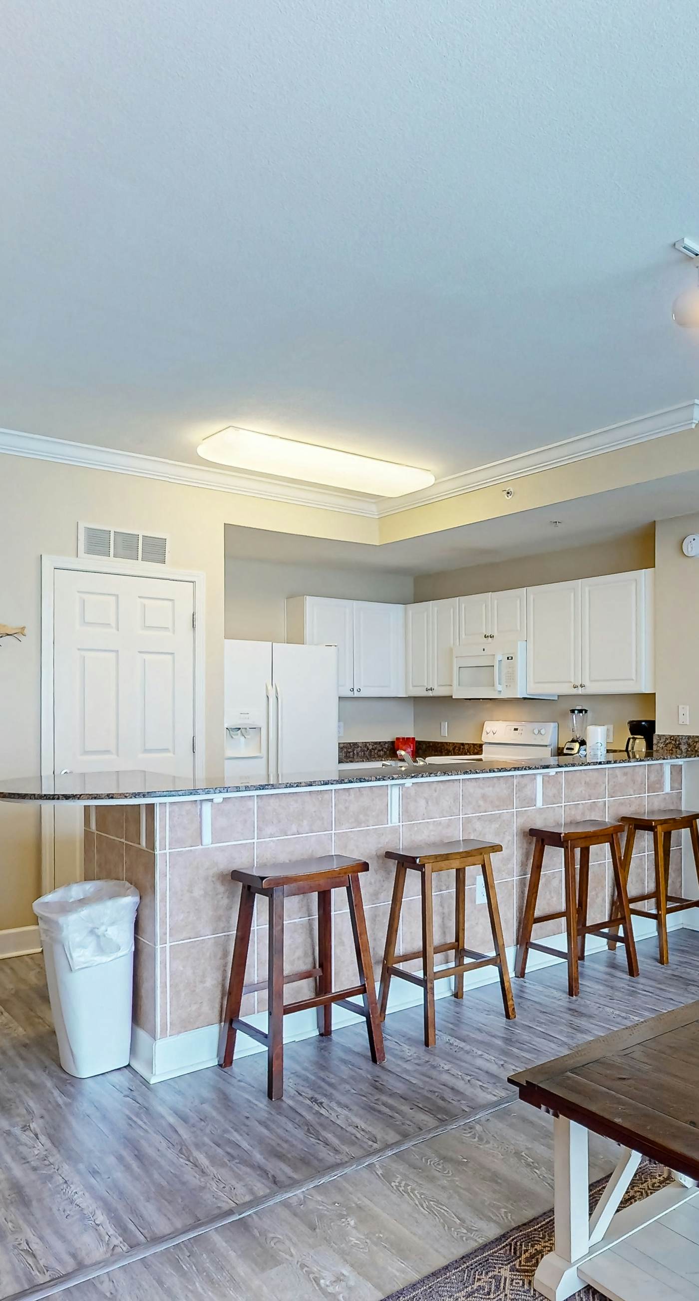 22nd Floor, Gorgeous Gulf-Front Condo w/ Shared Hot Tubs, Pools, & Beach Service