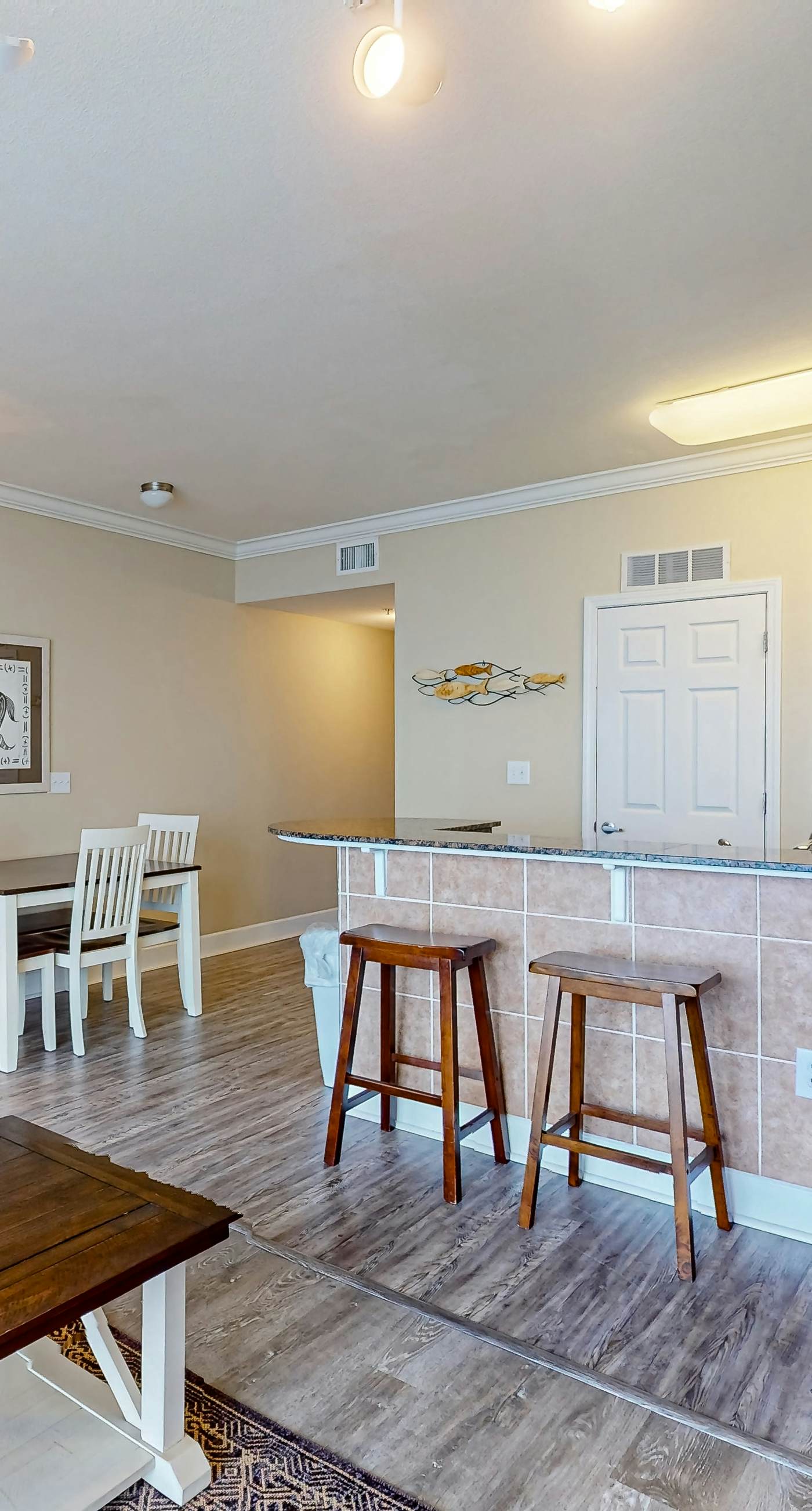 22nd Floor, Gorgeous Gulf-Front Condo w/ Shared Hot Tubs, Pools, & Beach Service