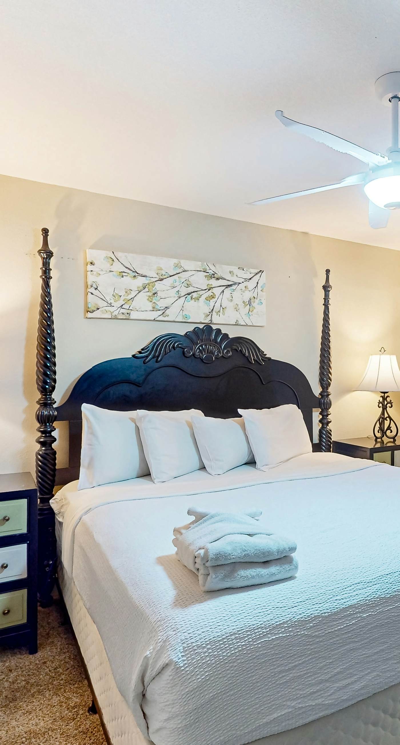 22nd Floor, Gorgeous Gulf-Front Condo w/ Shared Hot Tubs, Pools, & Beach Service