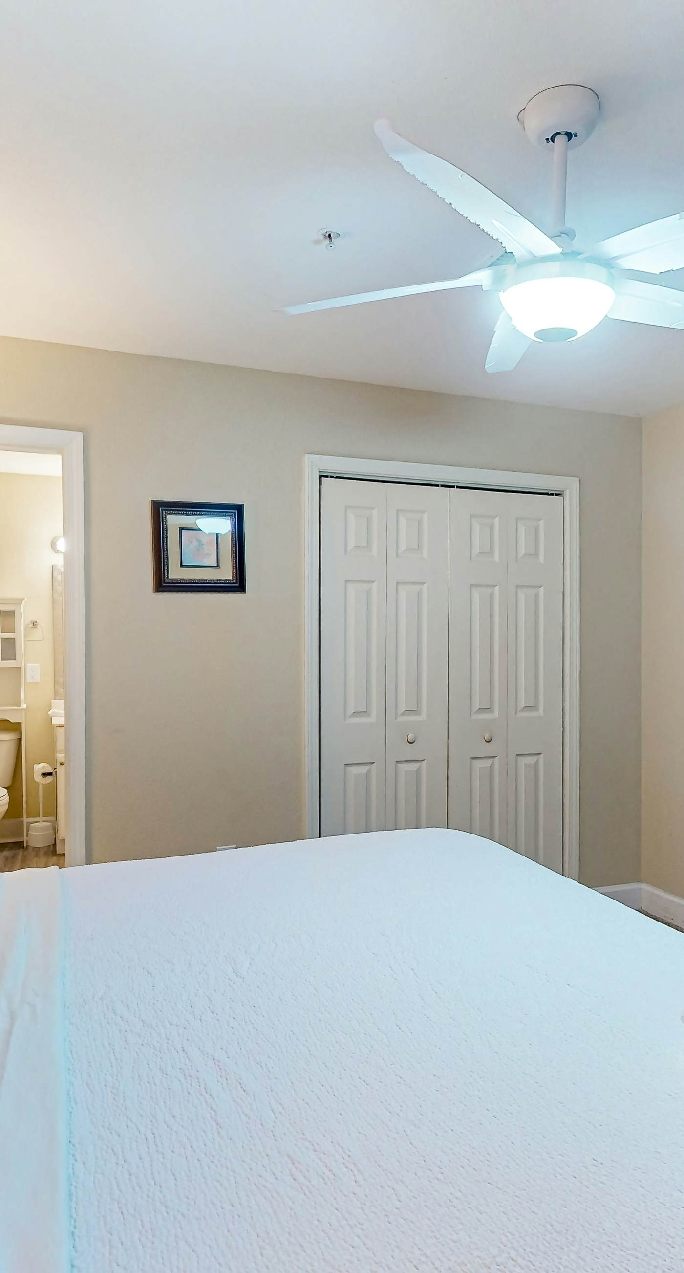 22nd Floor, Gorgeous Gulf-Front Condo w/ Shared Hot Tubs, Pools, & Beach Service