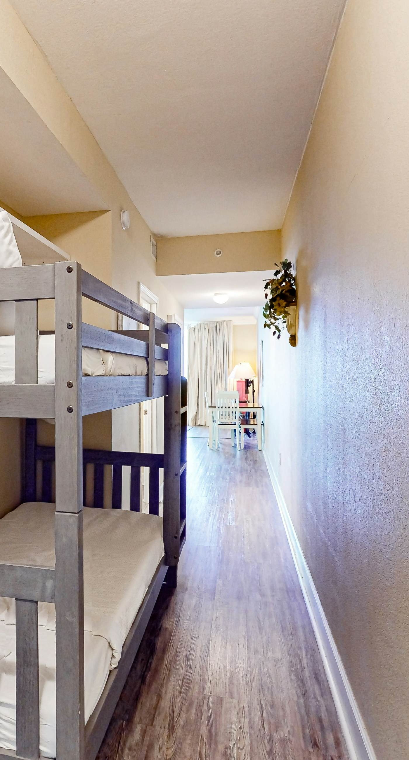 22nd Floor, Gorgeous Gulf-Front Condo w/ Shared Hot Tubs, Pools, & Beach Service