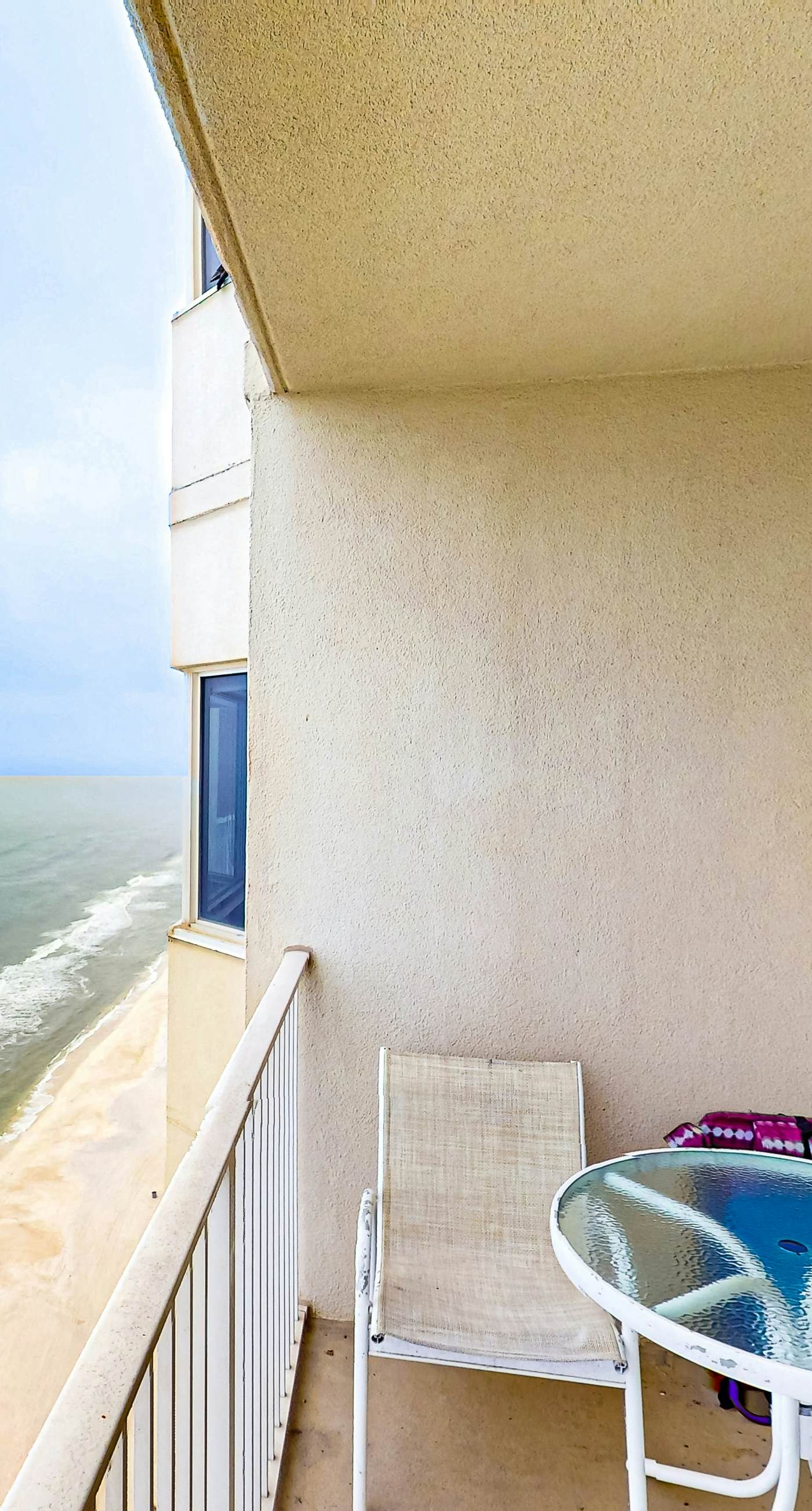 22nd Floor, Gorgeous Gulf-Front Condo w/ Shared Hot Tubs, Pools, & Beach Service