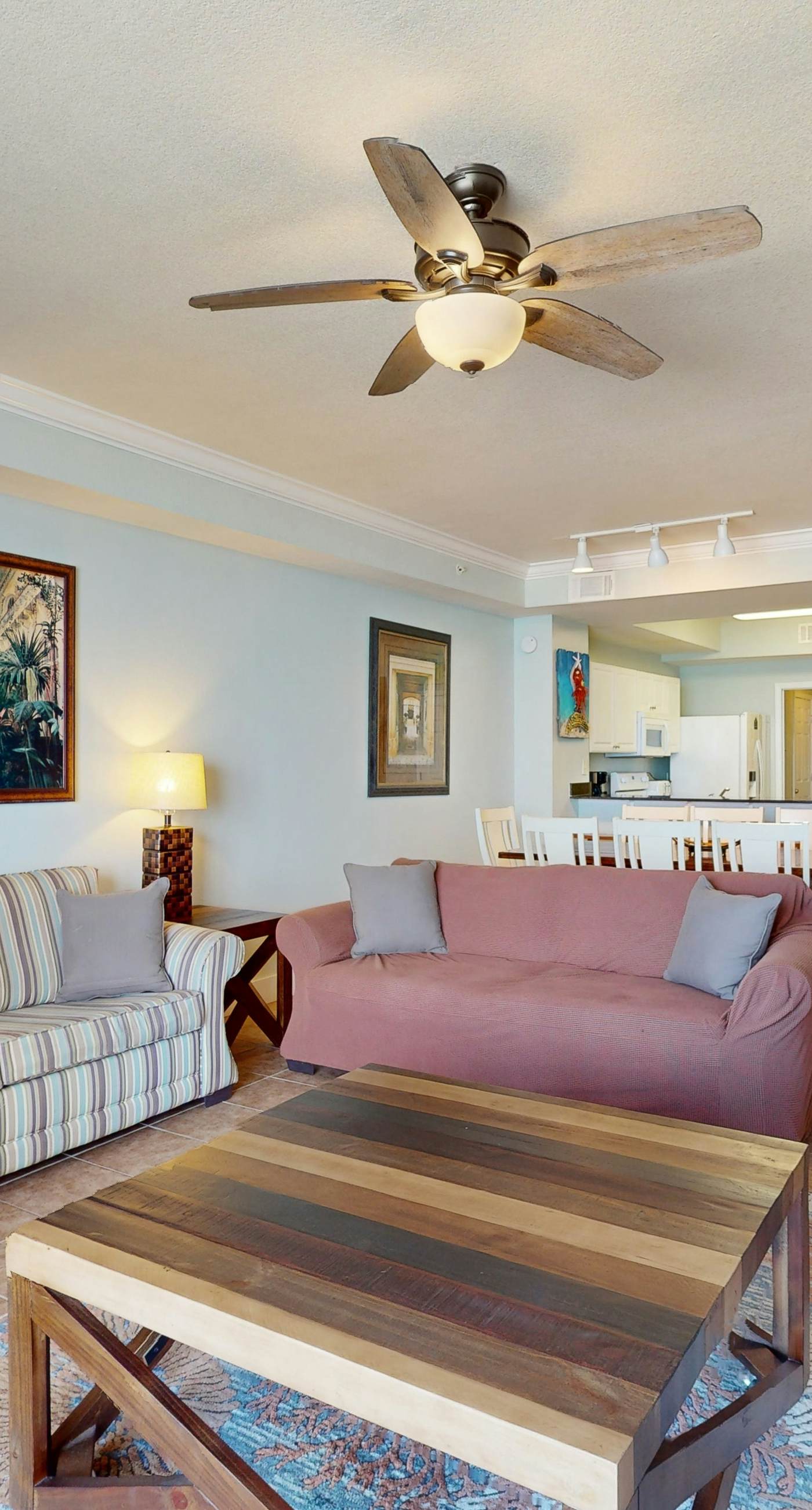 Waterfront Panama City Beach escape with pools, hot tubs & fitness room