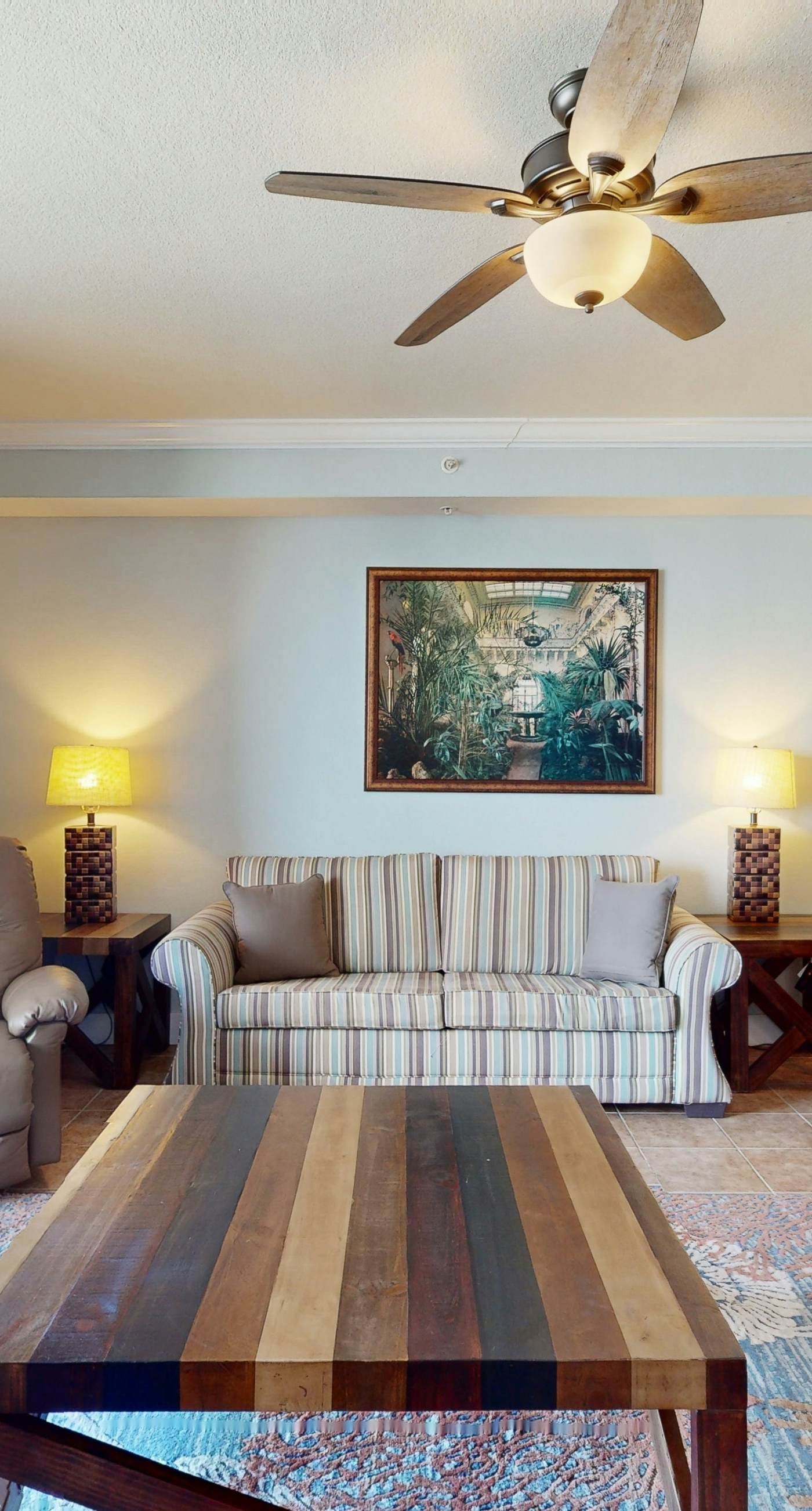 Waterfront Panama City Beach escape with pools, hot tubs & fitness room