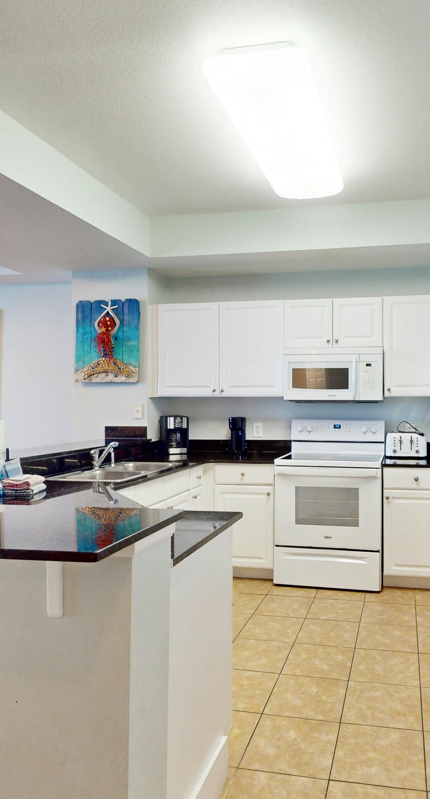 Waterfront Panama City Beach escape with pools, hot tubs & fitness room