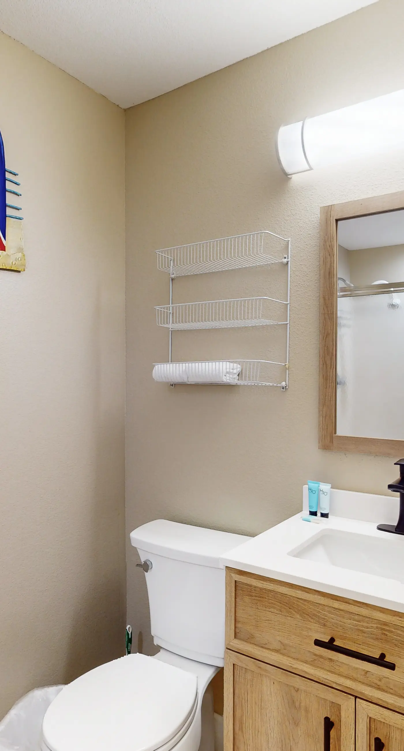 Lovely condo at beachfront resort with sunset views, pools, hot tubs, & gym
