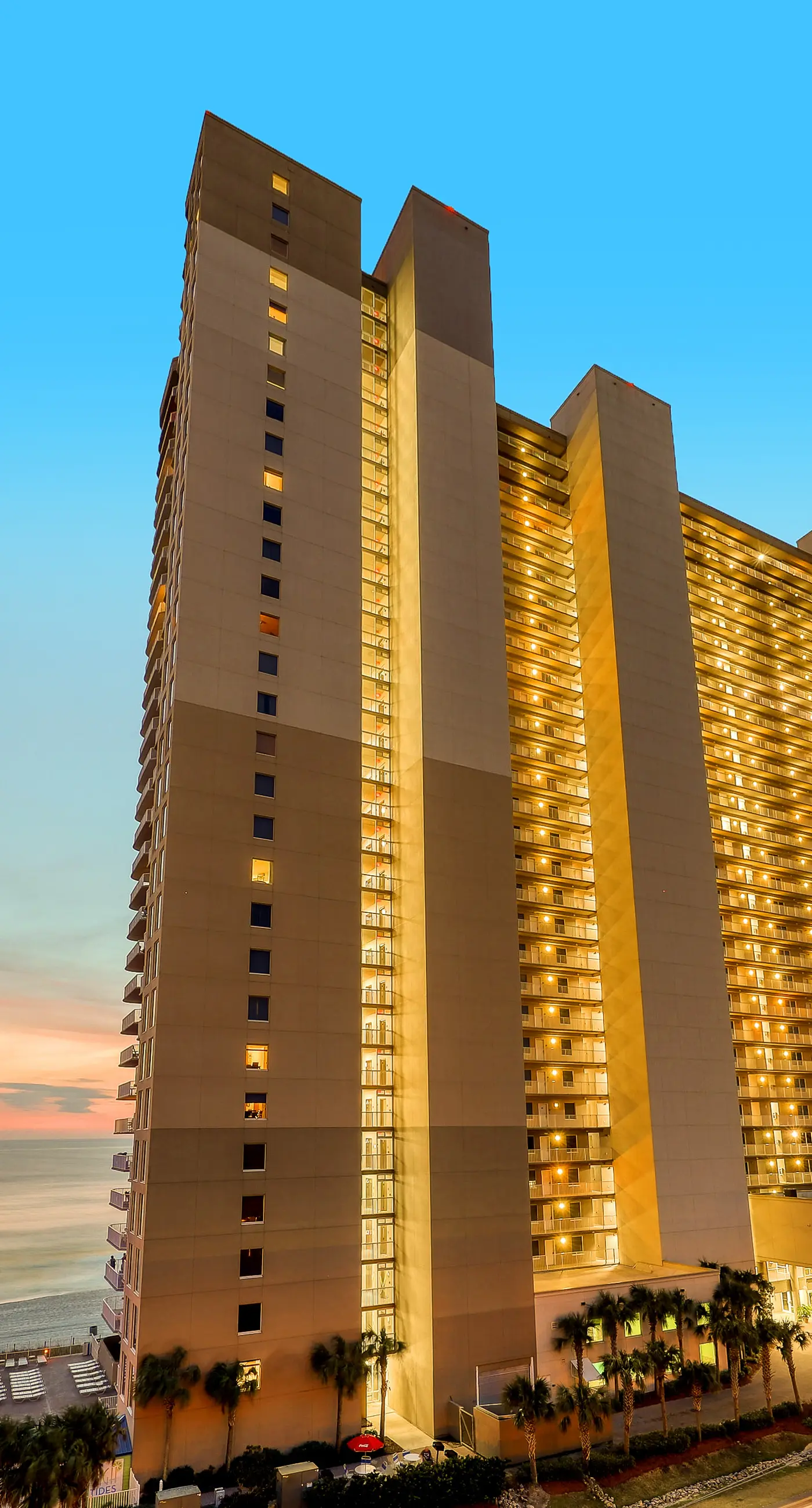 Lovely condo at beachfront resort with sunset views, pools, hot tubs, & gym