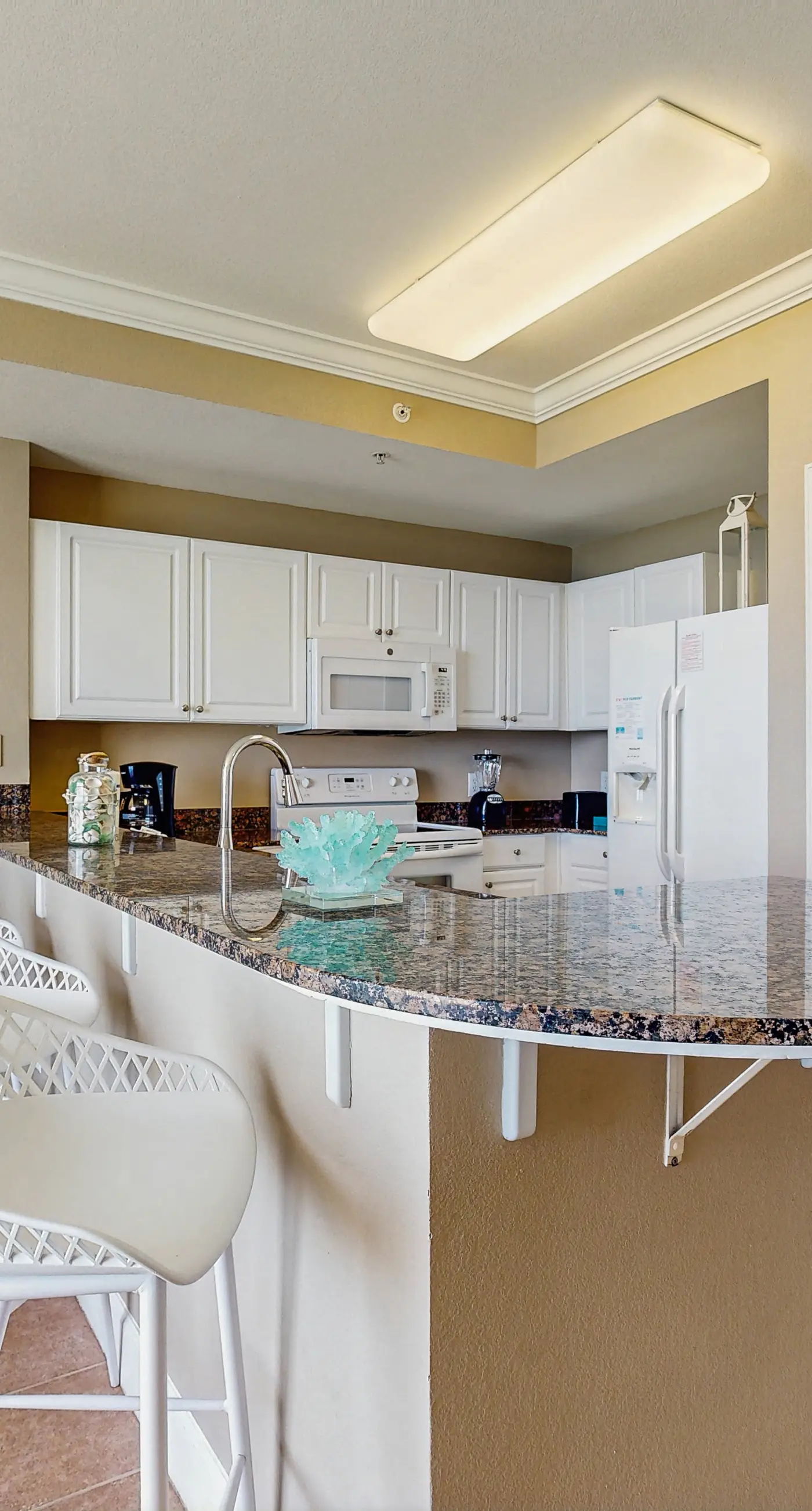 Unforgettable condo with Gulf-front view, pools & hot tubs- minutes to Pier Park