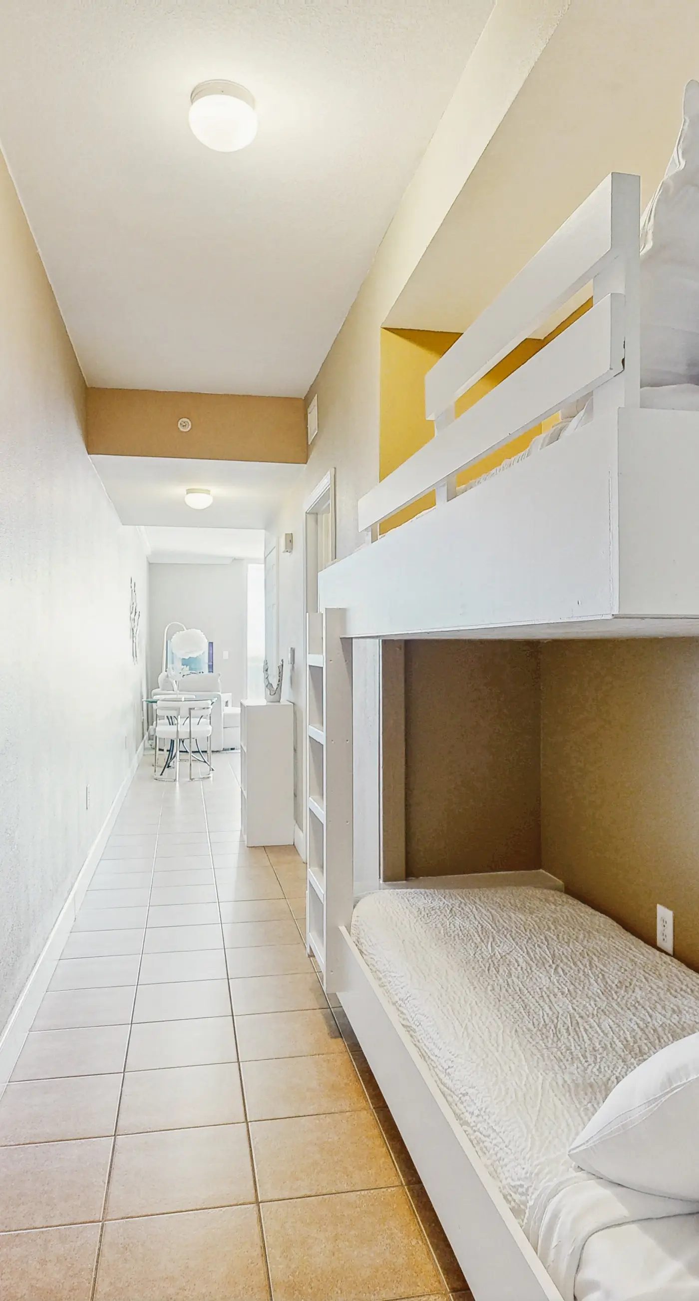 Unforgettable condo with Gulf-front view, pools & hot tubs- minutes to Pier Park