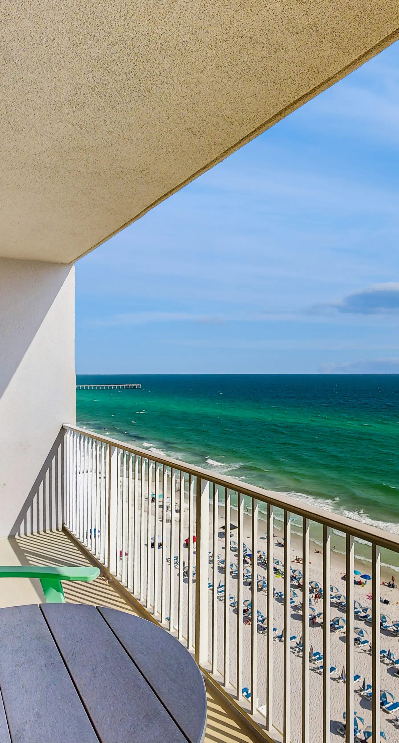Unforgettable condo with Gulf-front view, pools & hot tubs- minutes to Pier Park