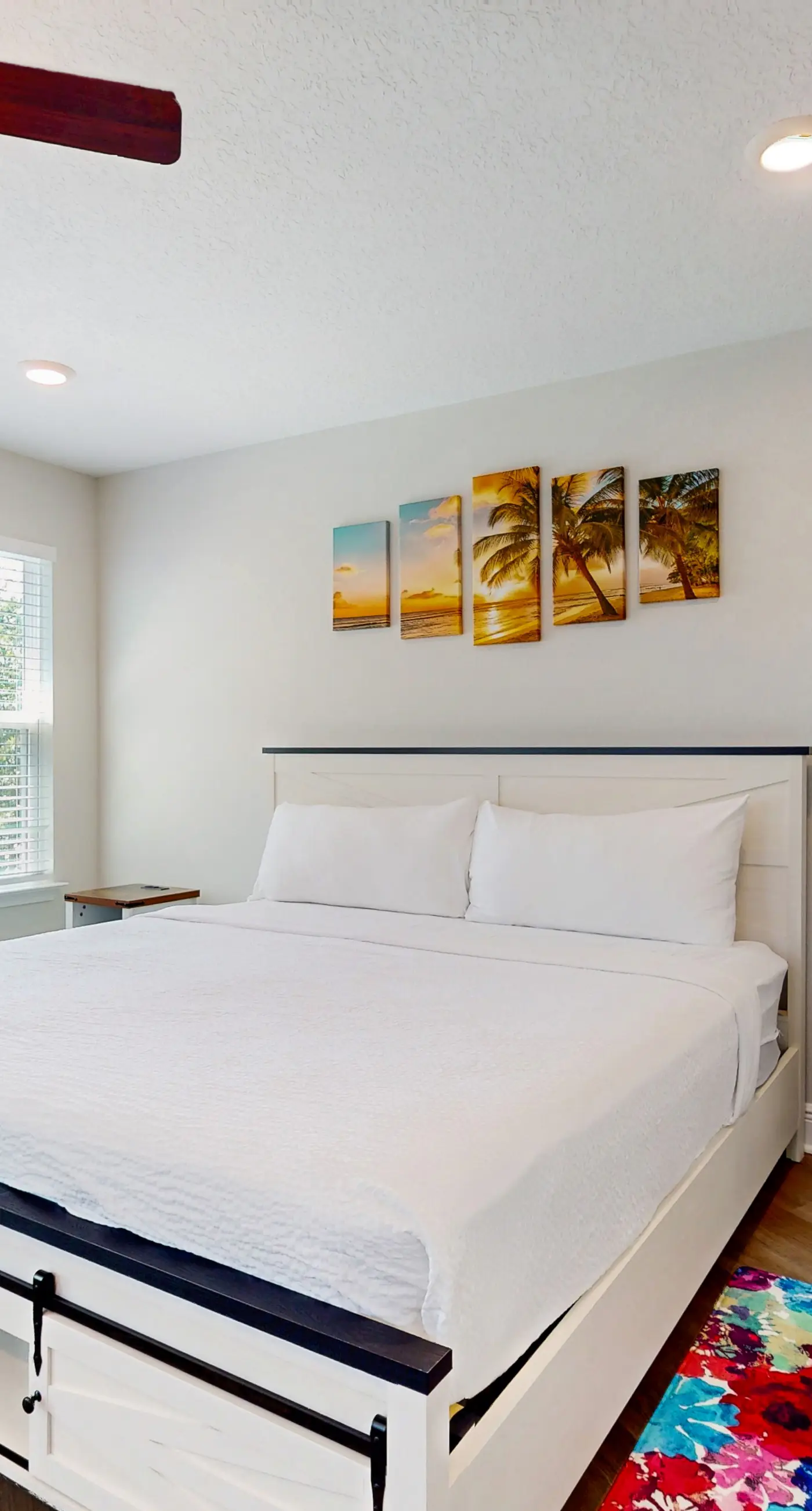 Spacious townhome, dog-friendly w full kitchen & shared pool