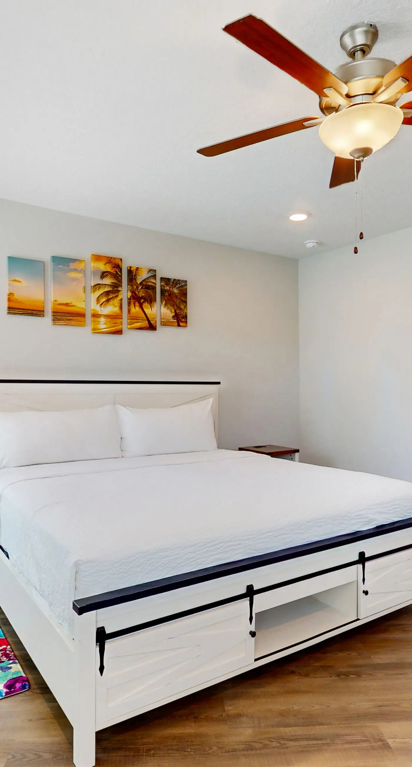 Spacious townhome, dog-friendly w full kitchen & shared pool