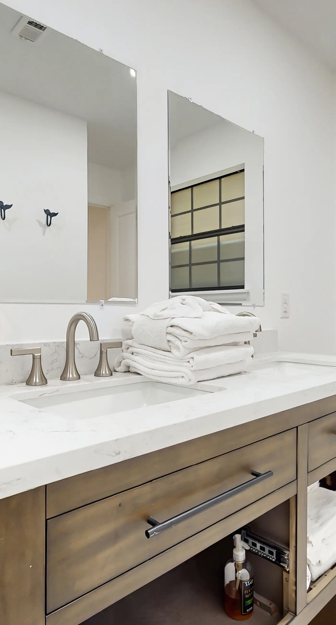 Charming coastal home with private pool and spacious living area