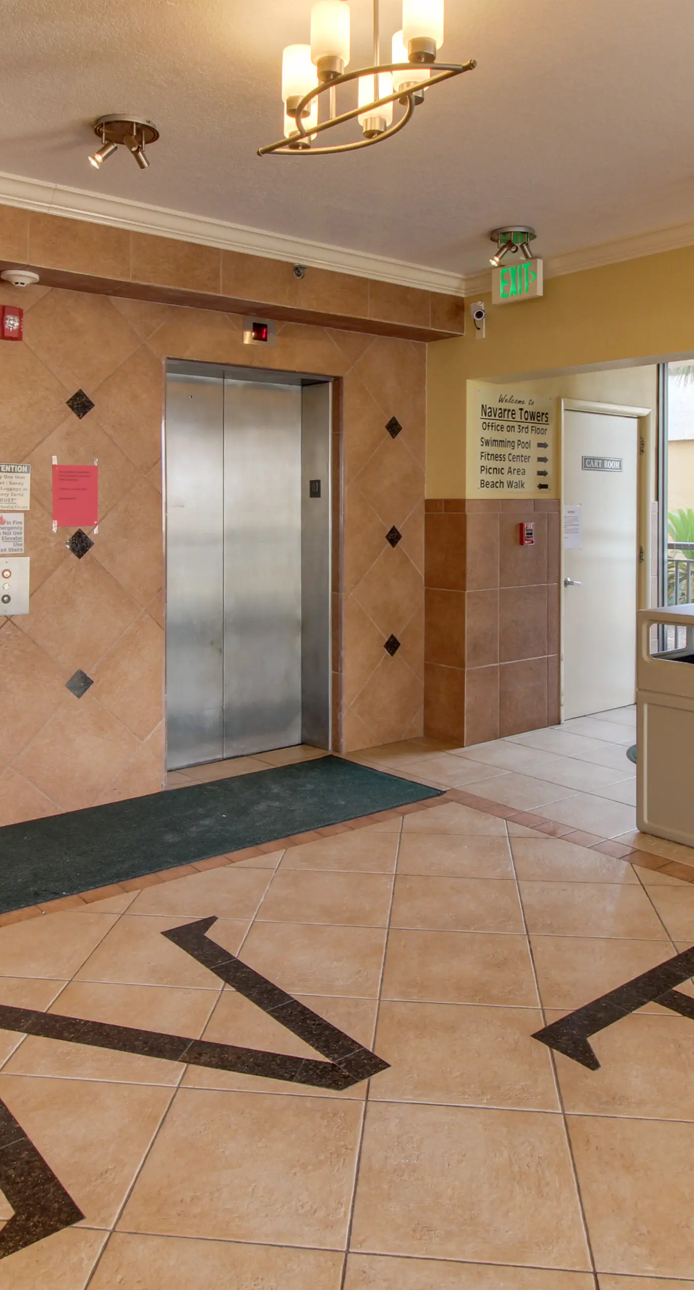 Beachfront condo with pool, tennis, fitness center & WiFi