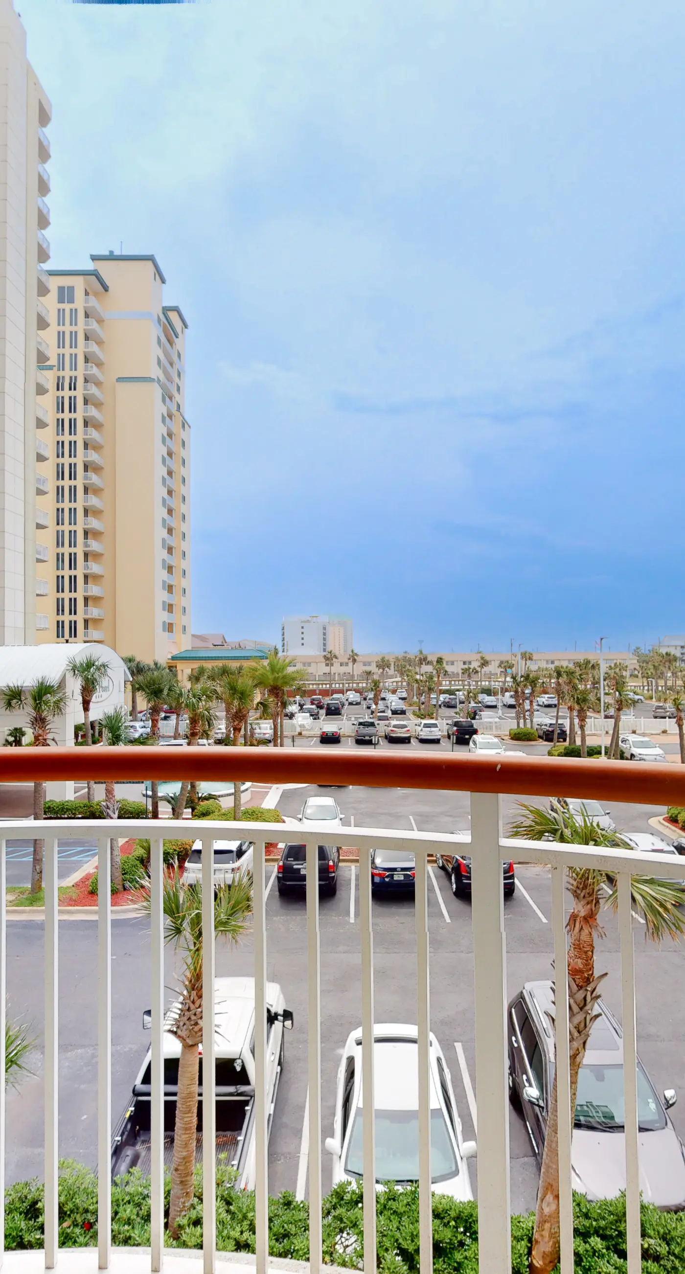 2nd Floor Cute Gulf Front Condo Many Amenities, Private Beach Access