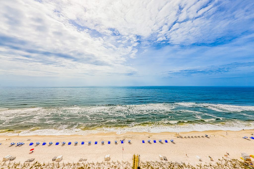 2nd Floor Cute Gulf Front Condo Many Amenities, Private Beach Access