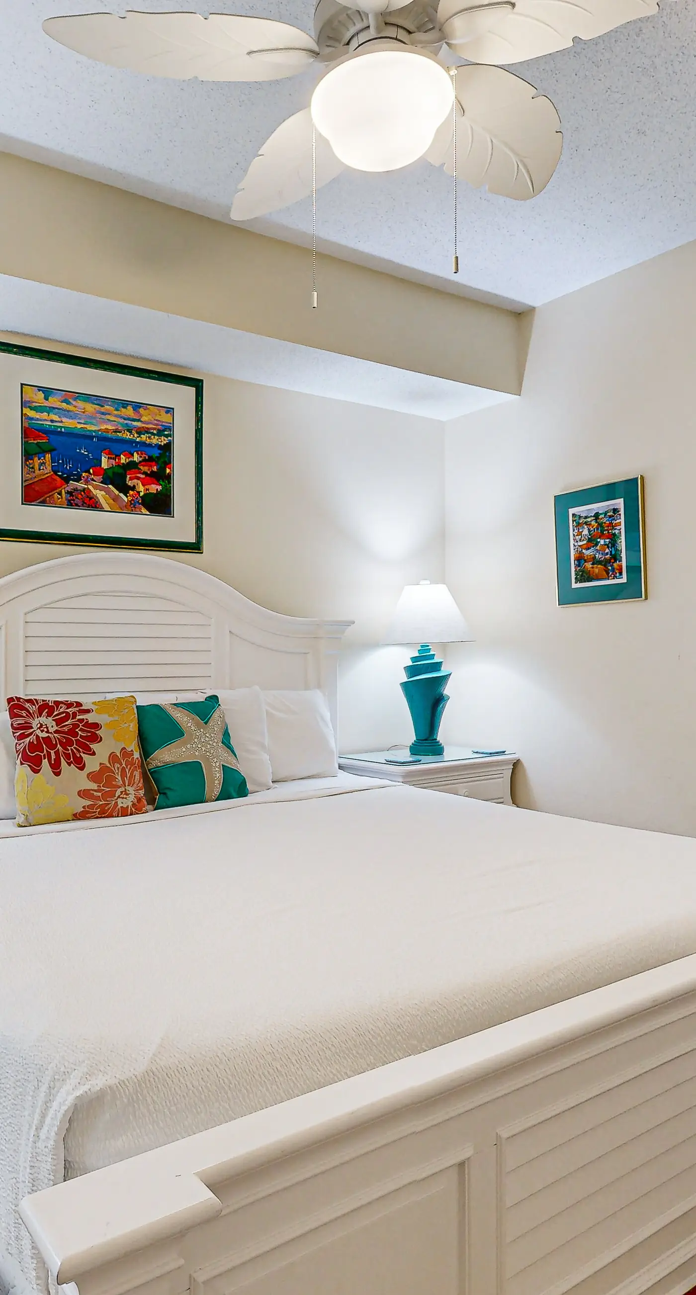 7th-floor bright, open condo - close to dining with Gulf front views